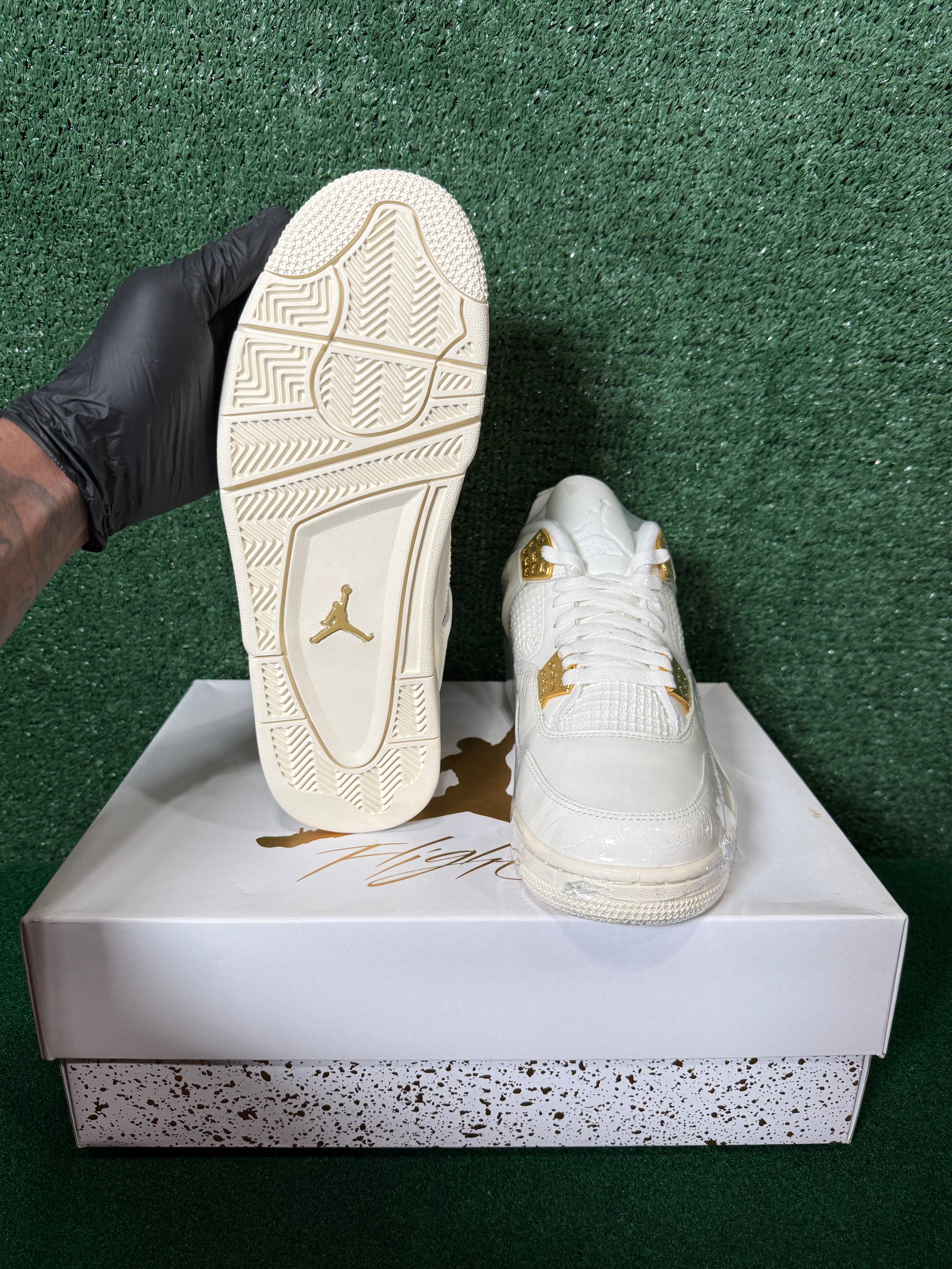 JORDAN 4 RETRO METALLIC GOLD (WOMEN’S)