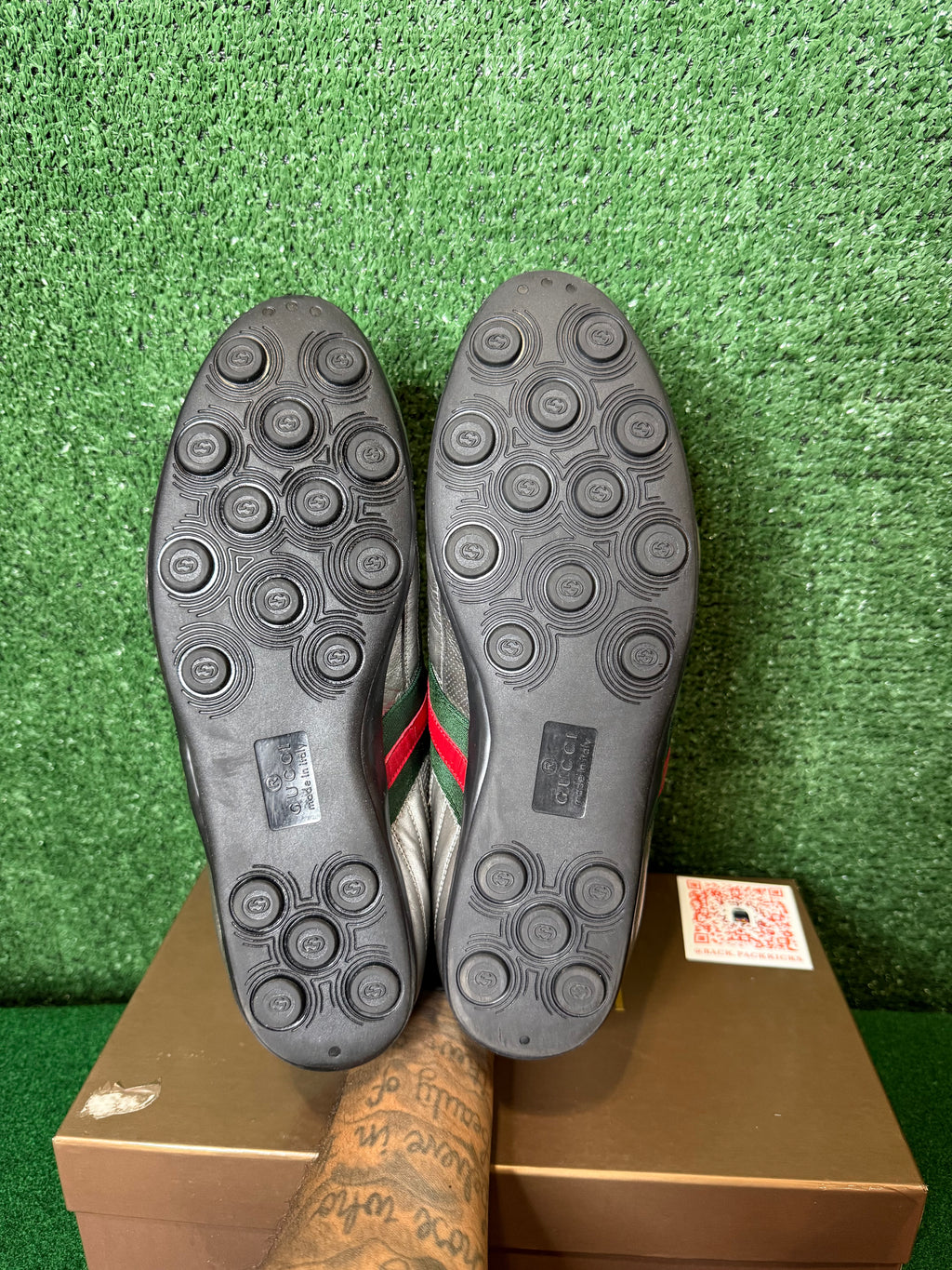 Gucci metallic silver leather low-top sneakers