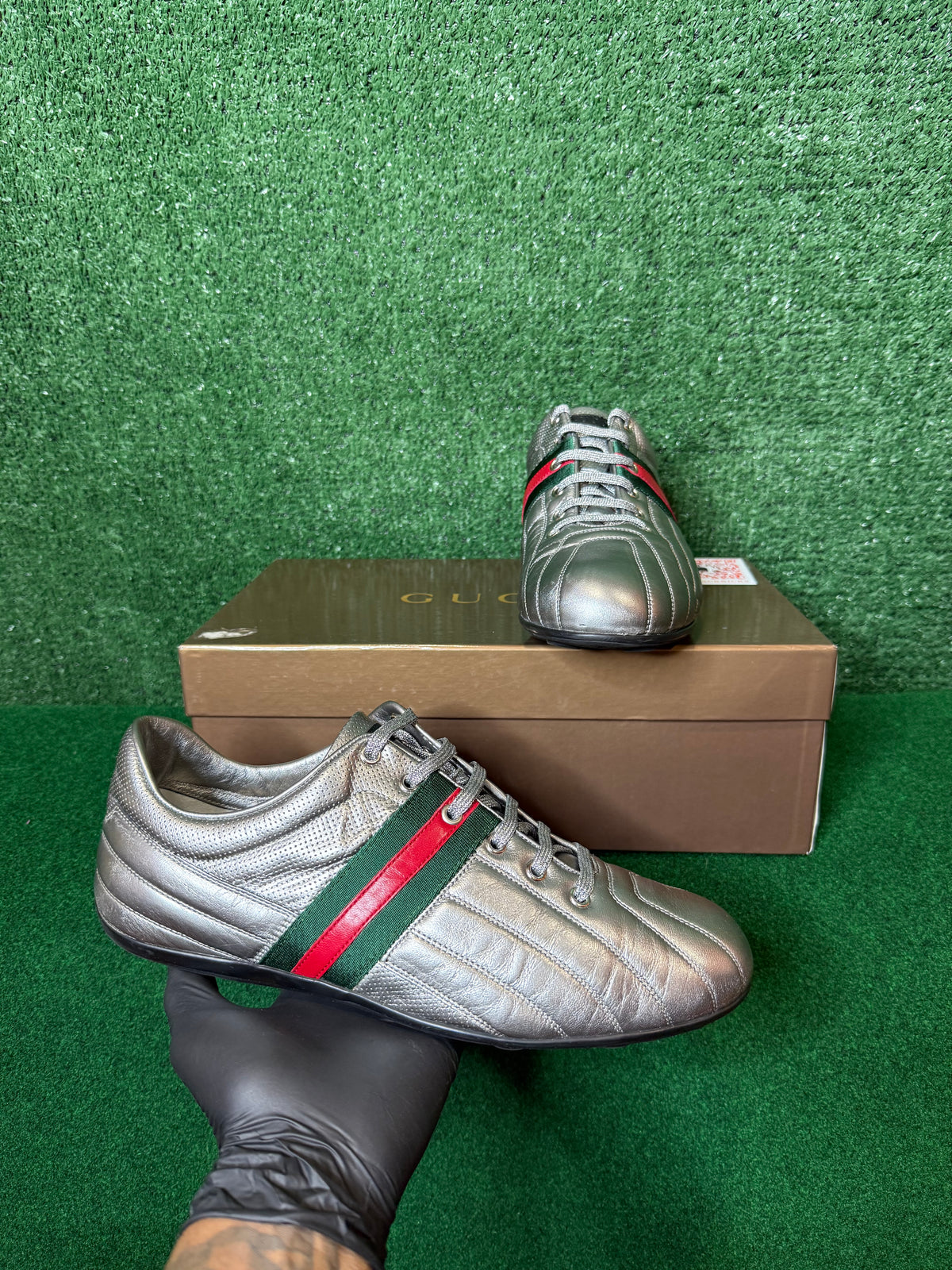 Gucci metallic silver leather low-top sneakers