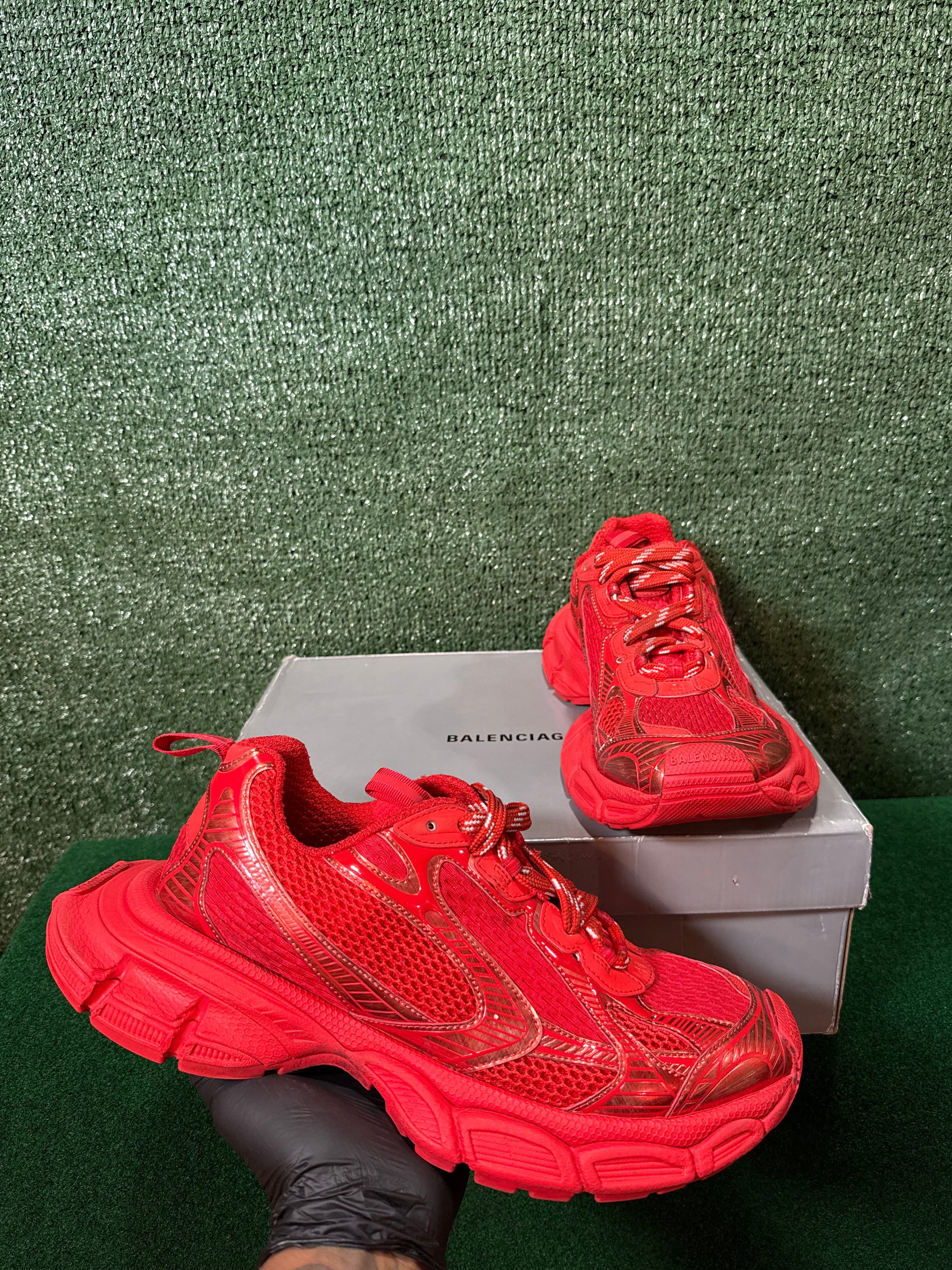 Balenciaga 3XL (Red)