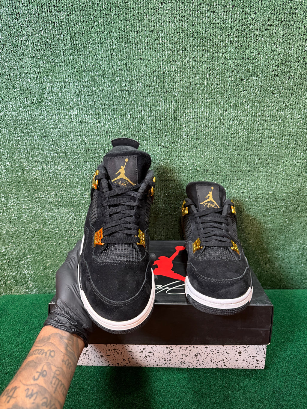Jordan 4 Retro Royalty
