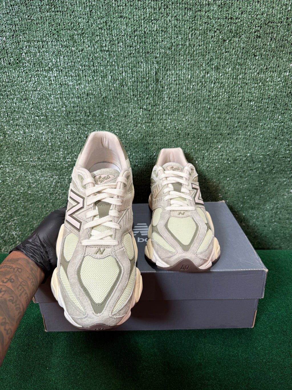 New Balance 9060
