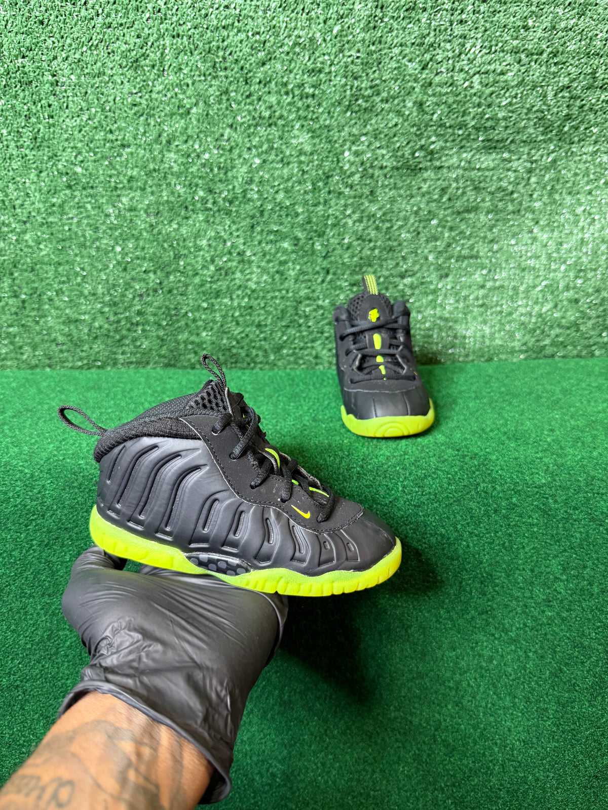 Nike little posite one ‘black bolt’ (TD)