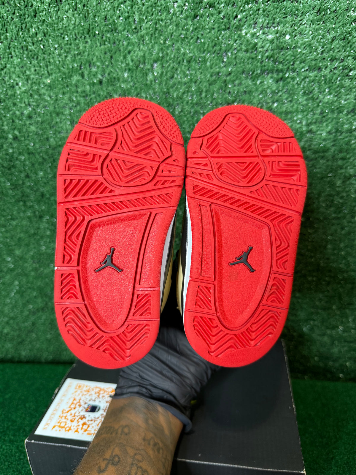 Air Jordan 4 retro “pizza”