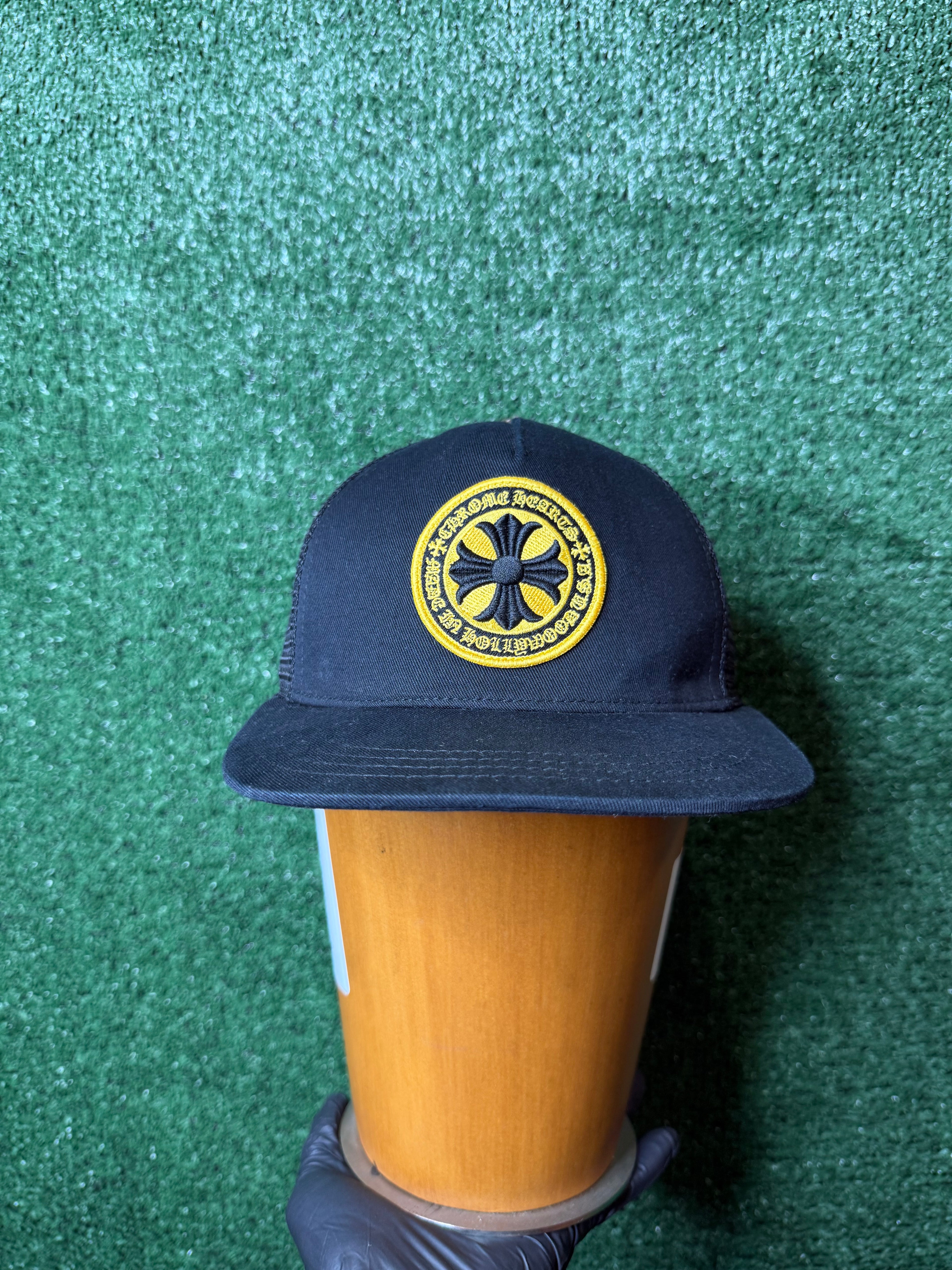 CHROME HEARTS PLUS CROSS SEAL STAMP TRUCKER HAT ‘BLACK’
