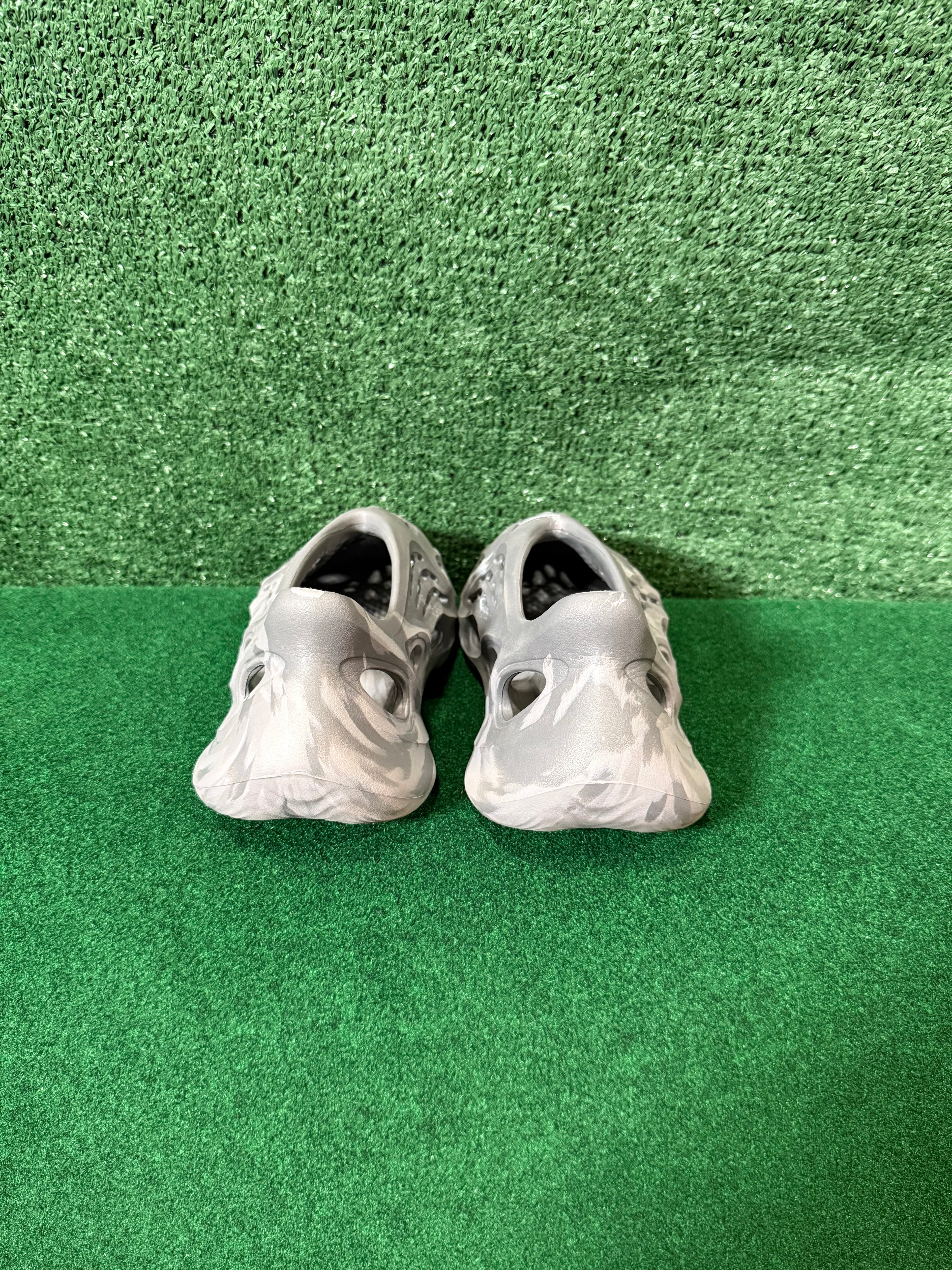 ADIDAS YEEZY FOAM RUNNER ‘MX GRANITE’