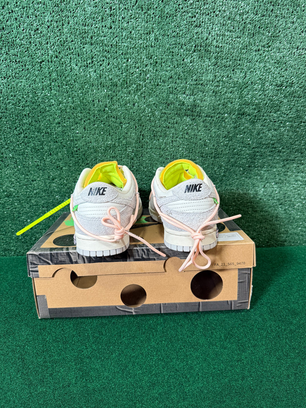 NIKE DUNK LOW OFF- WHITE LOT 12