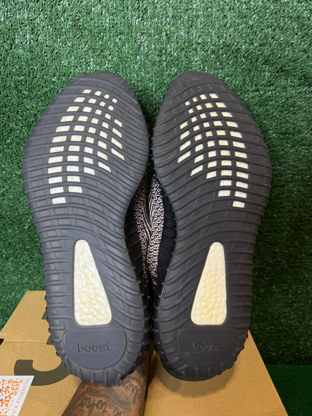 Adidas Yeezy boost 350 v2 “yecheil” (non-reflective)