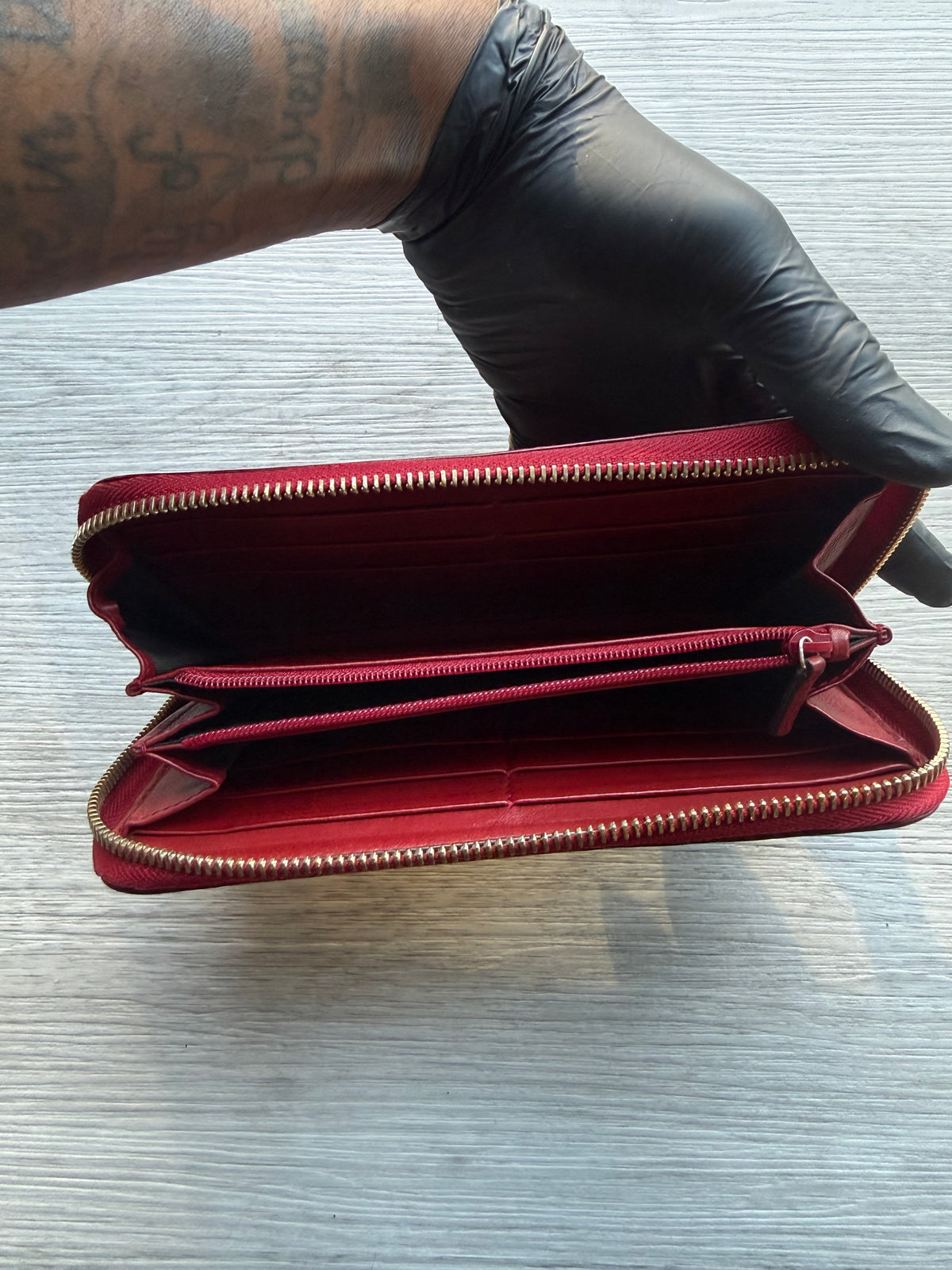 Gucci micro guccissima red gucci gg zip clutch