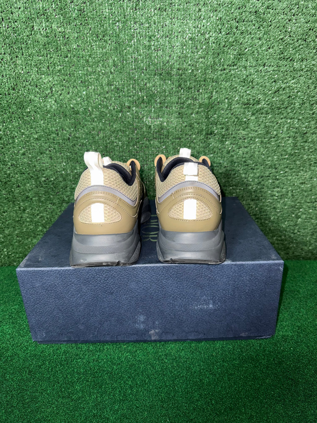DIOR B22 KHAKI BLACK CALFSKIN