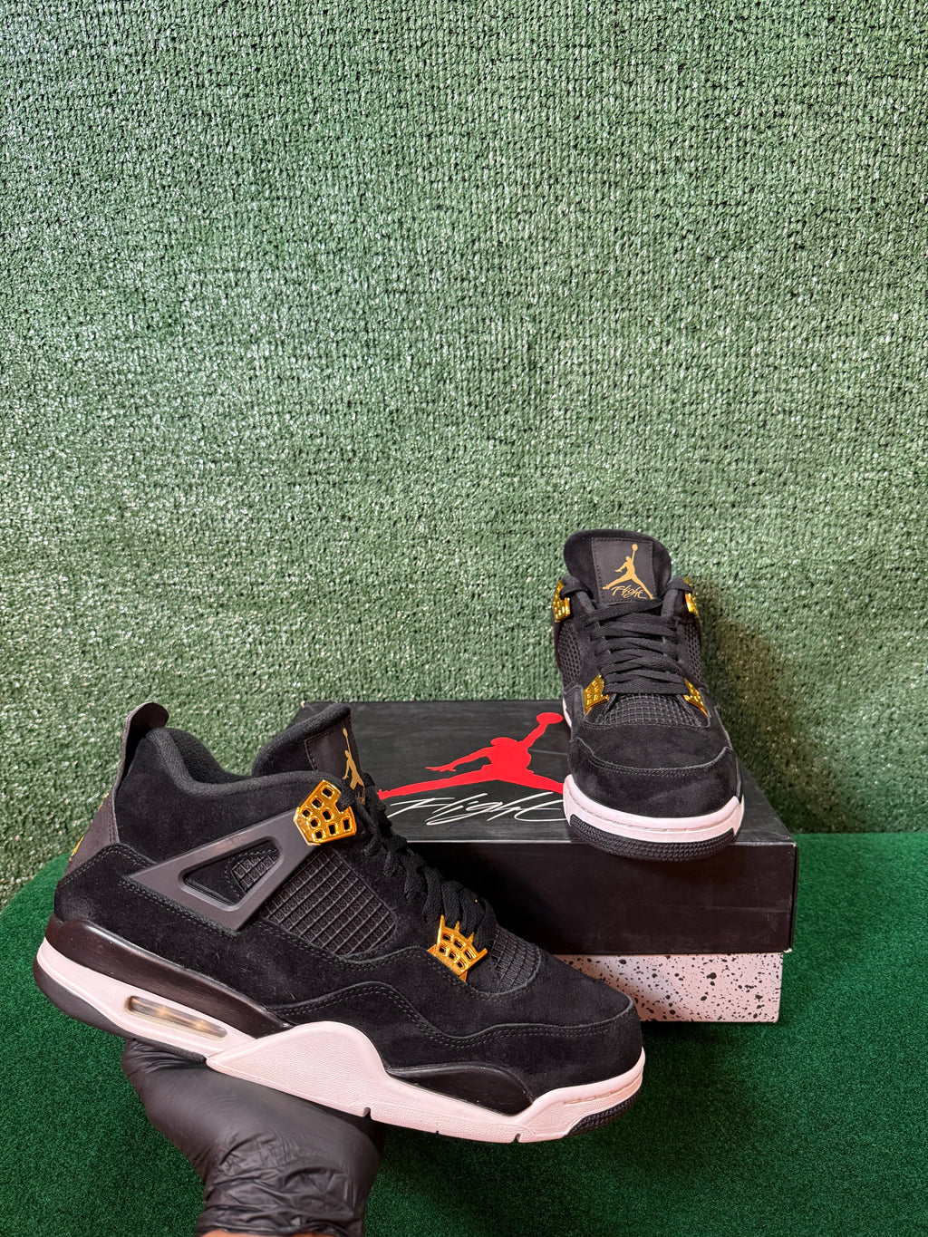 Jordan 4 Retro Royalty