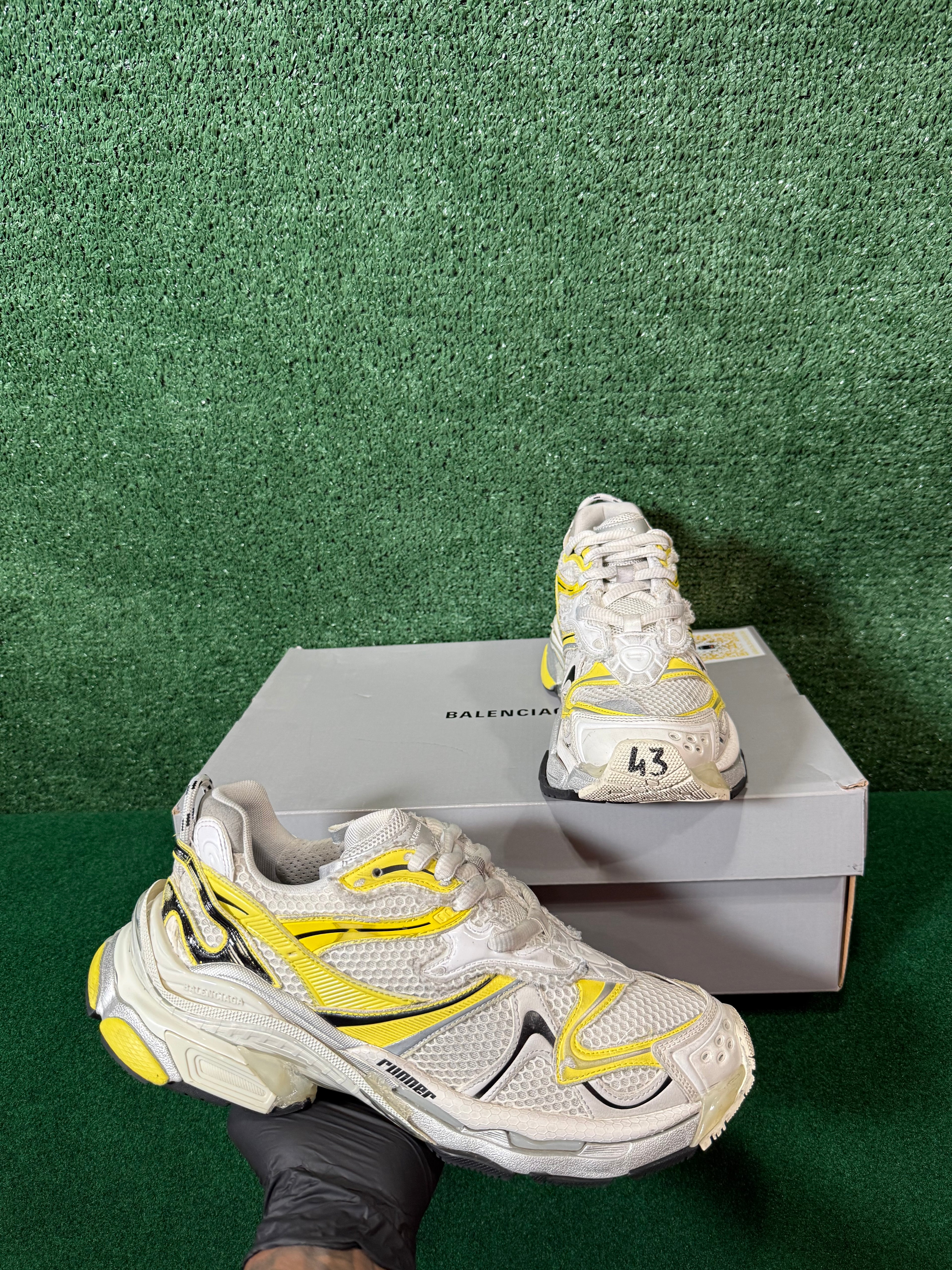 BALENCIAGA RUNNER SNEAKER ‘WORN-OUT - WHITE YELLOW’