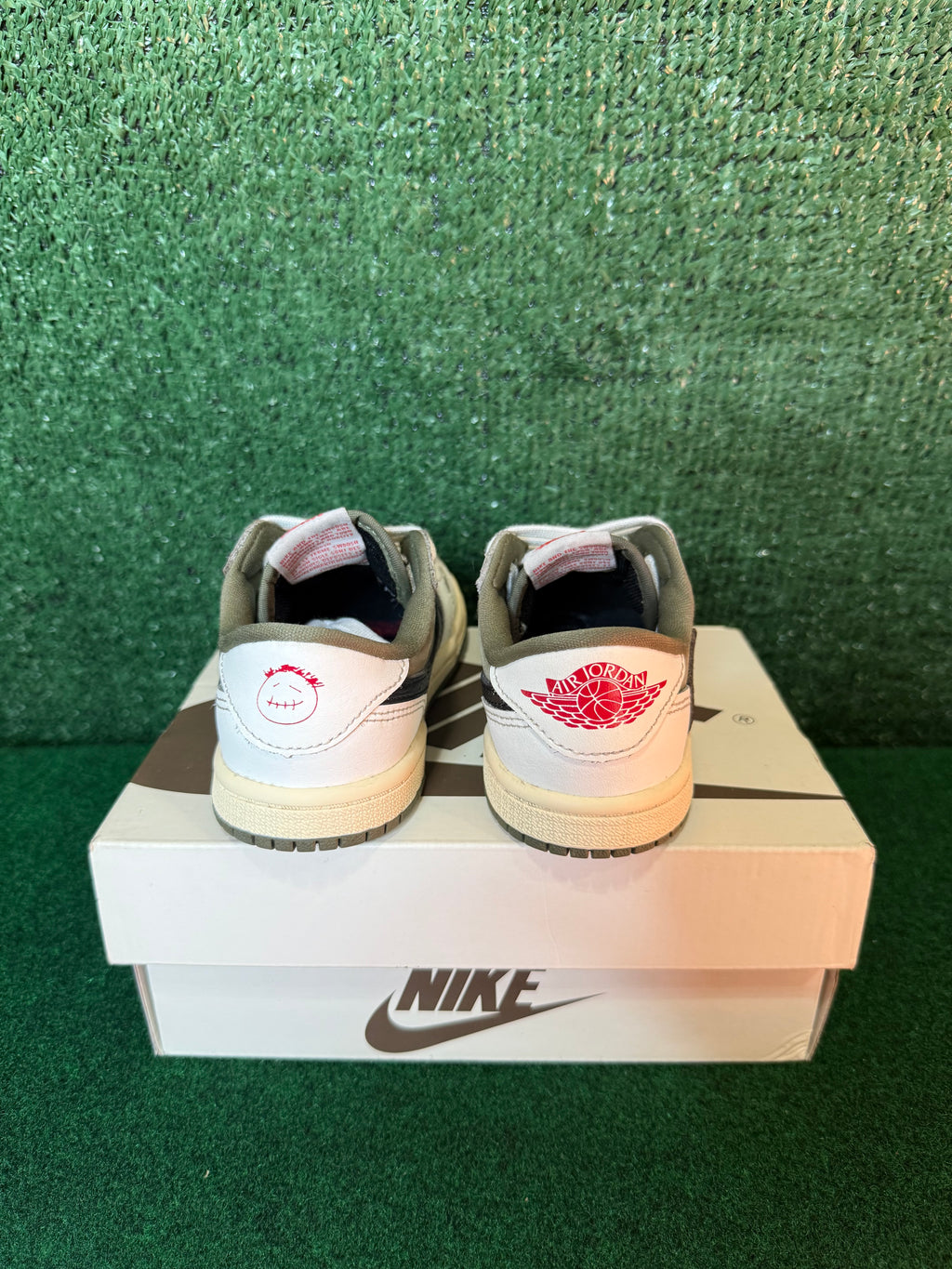 JORDAN 1 RETRO LOW OG SP ‘TRAVIS SCOTT MEDIUM OLIVE’ TD