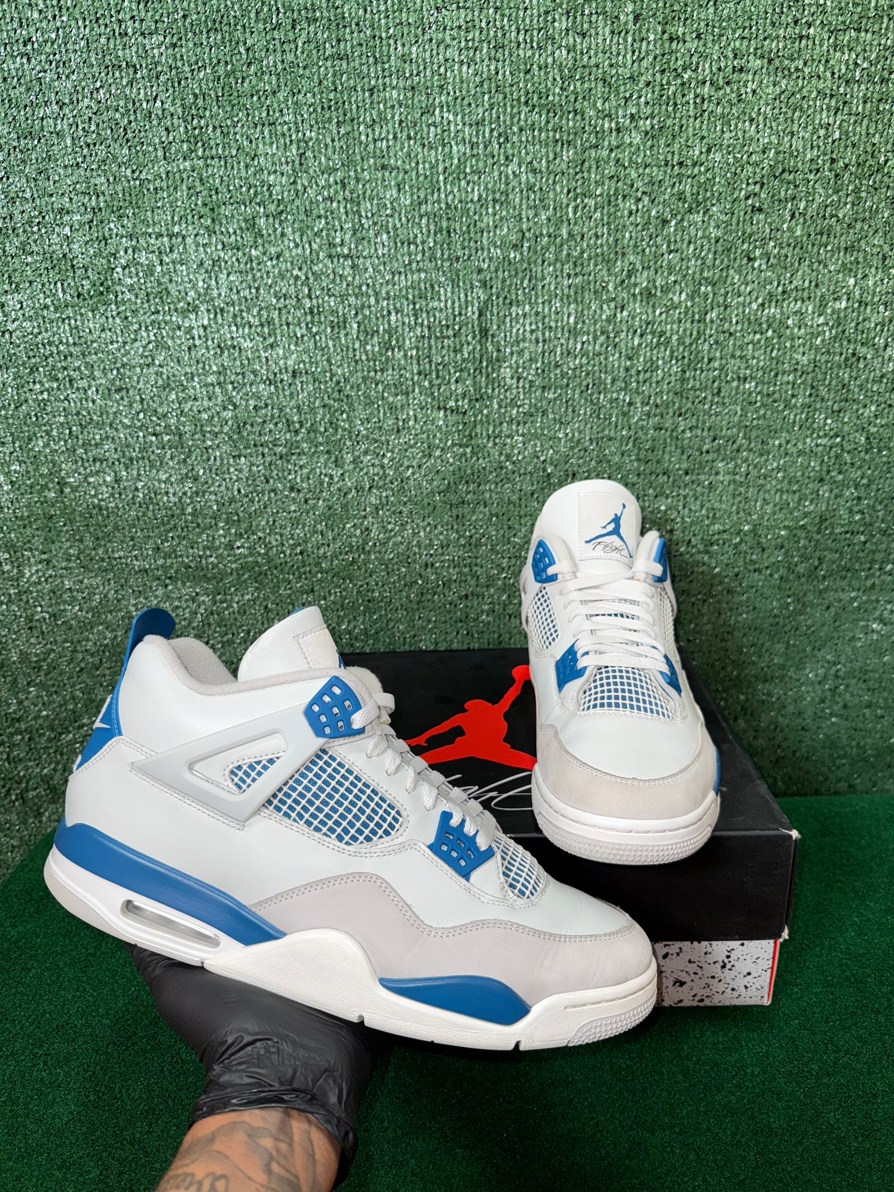 Jordan 4 Retro Military Blue (2024)
