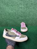 JORDAN 1 RETRO LOW OG SP ‘TRAVIS SCOTT MEDIUM OLIVE’