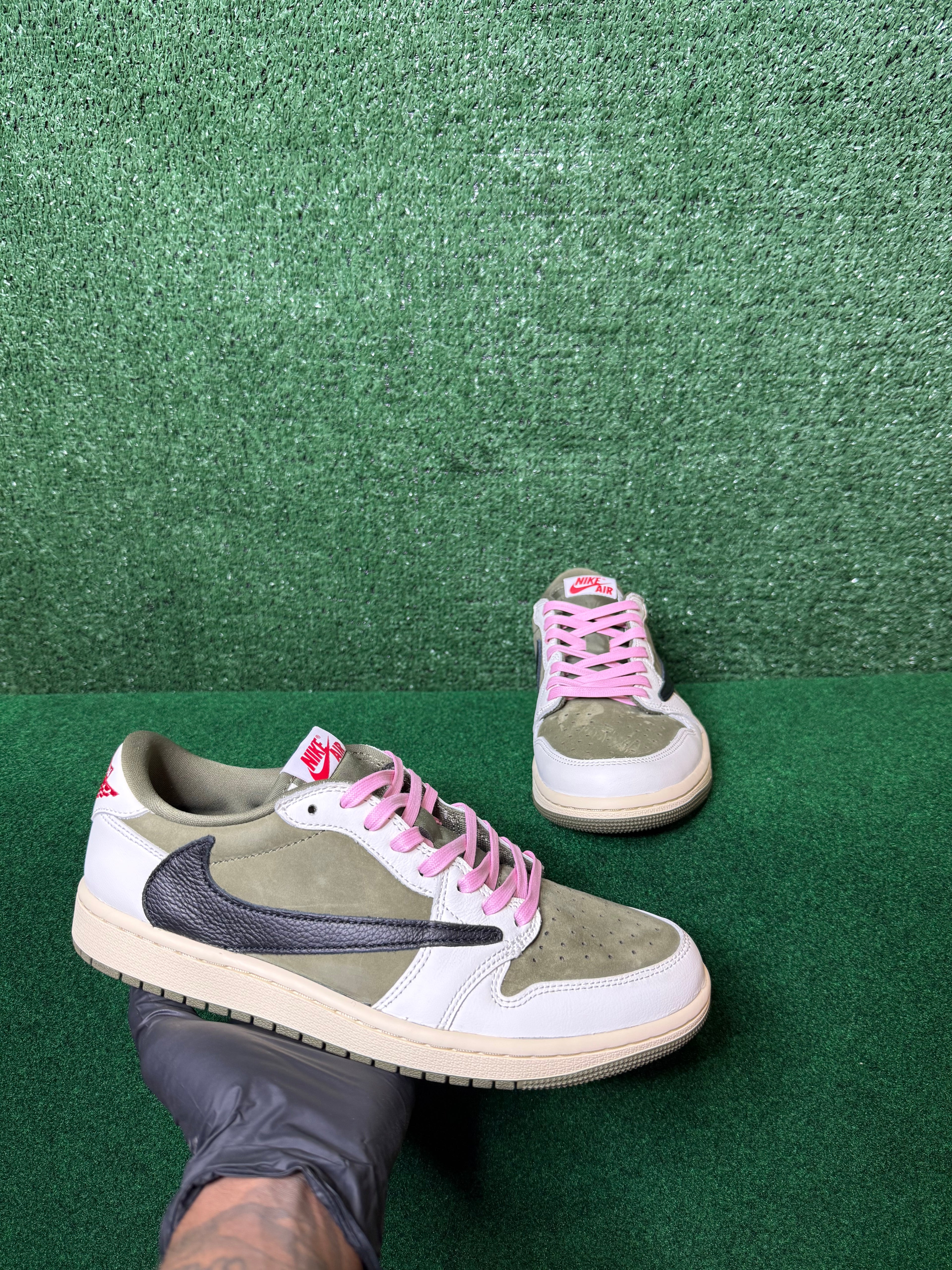 JORDAN 1 RETRO LOW OG SP ‘TRAVIS SCOTT MEDIUM OLIVE’