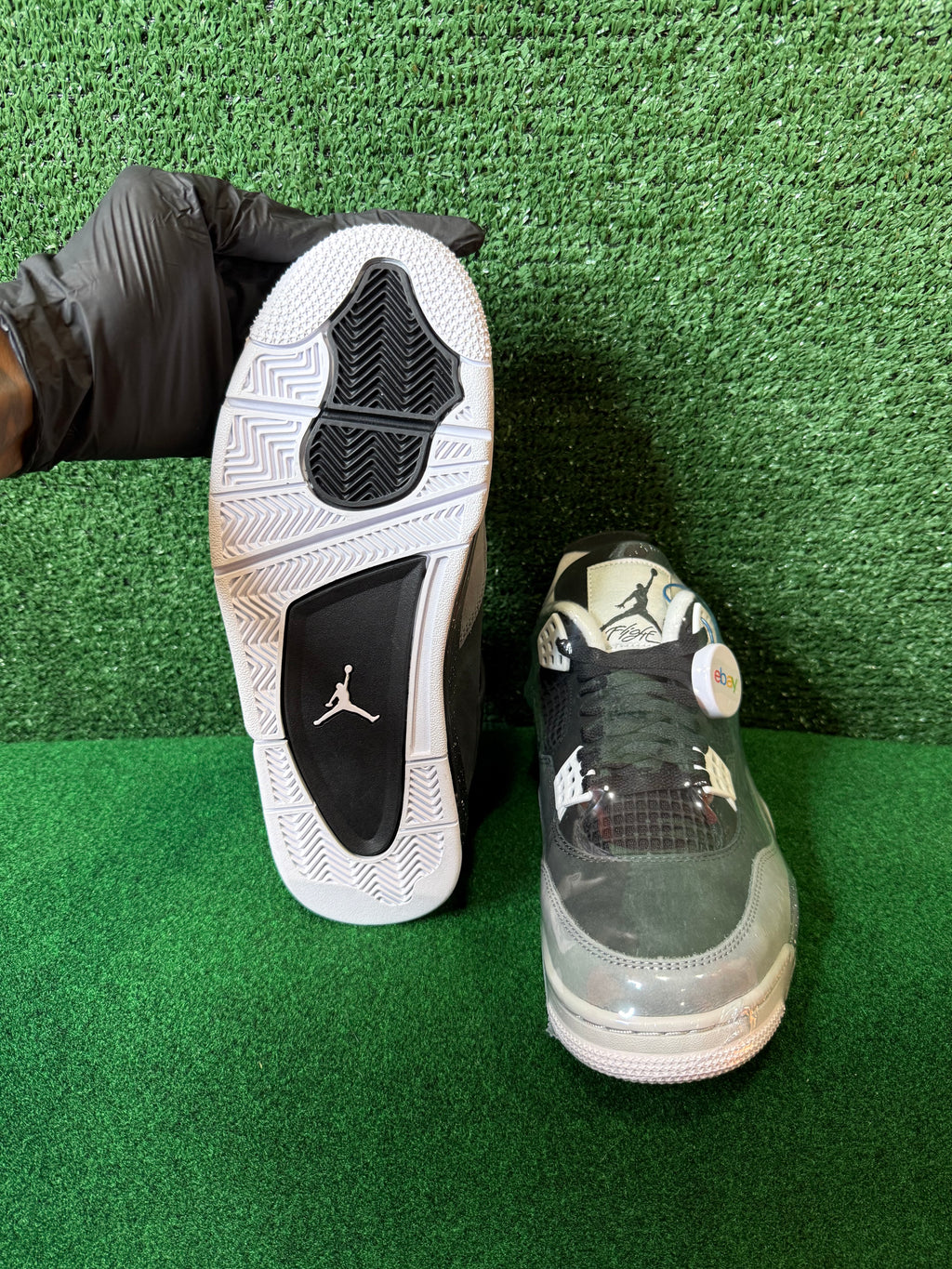 Jordan 4 retro ‘fear’ (2024)