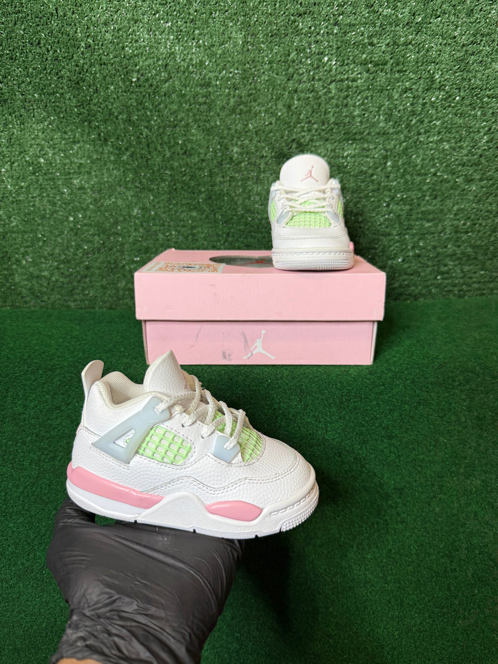 Jordan 4 retro “valentine’s day” (2026) (td)