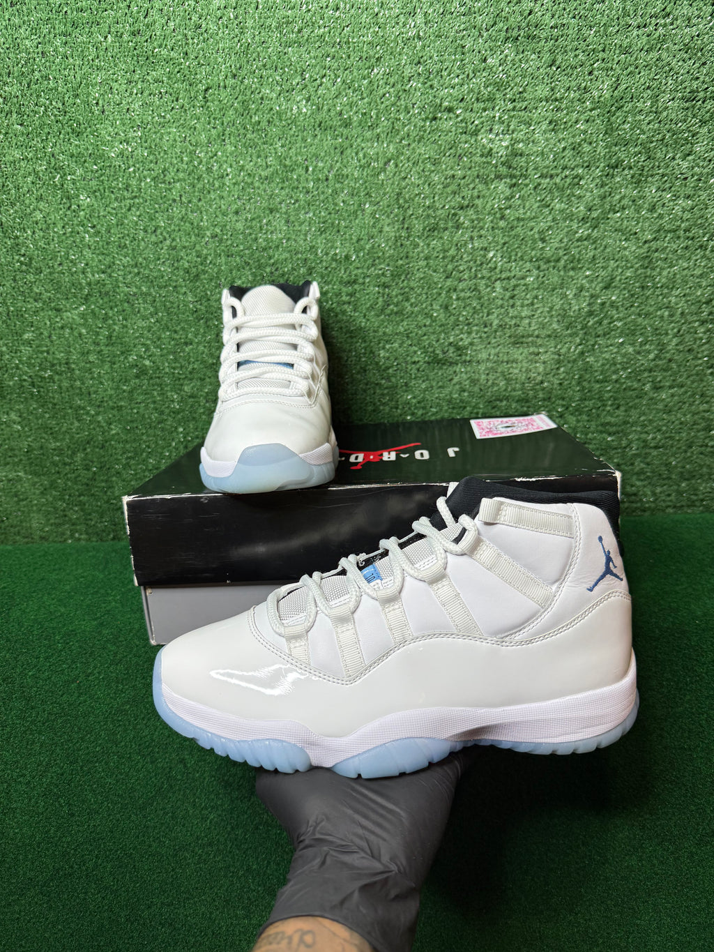 Jordan 11 RETRO LEGEND BLUE (2024)