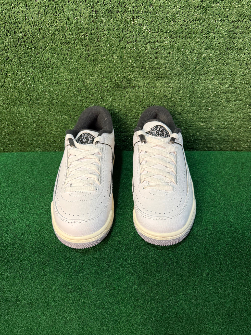 JORDAN 2/3 WHITE BLACK