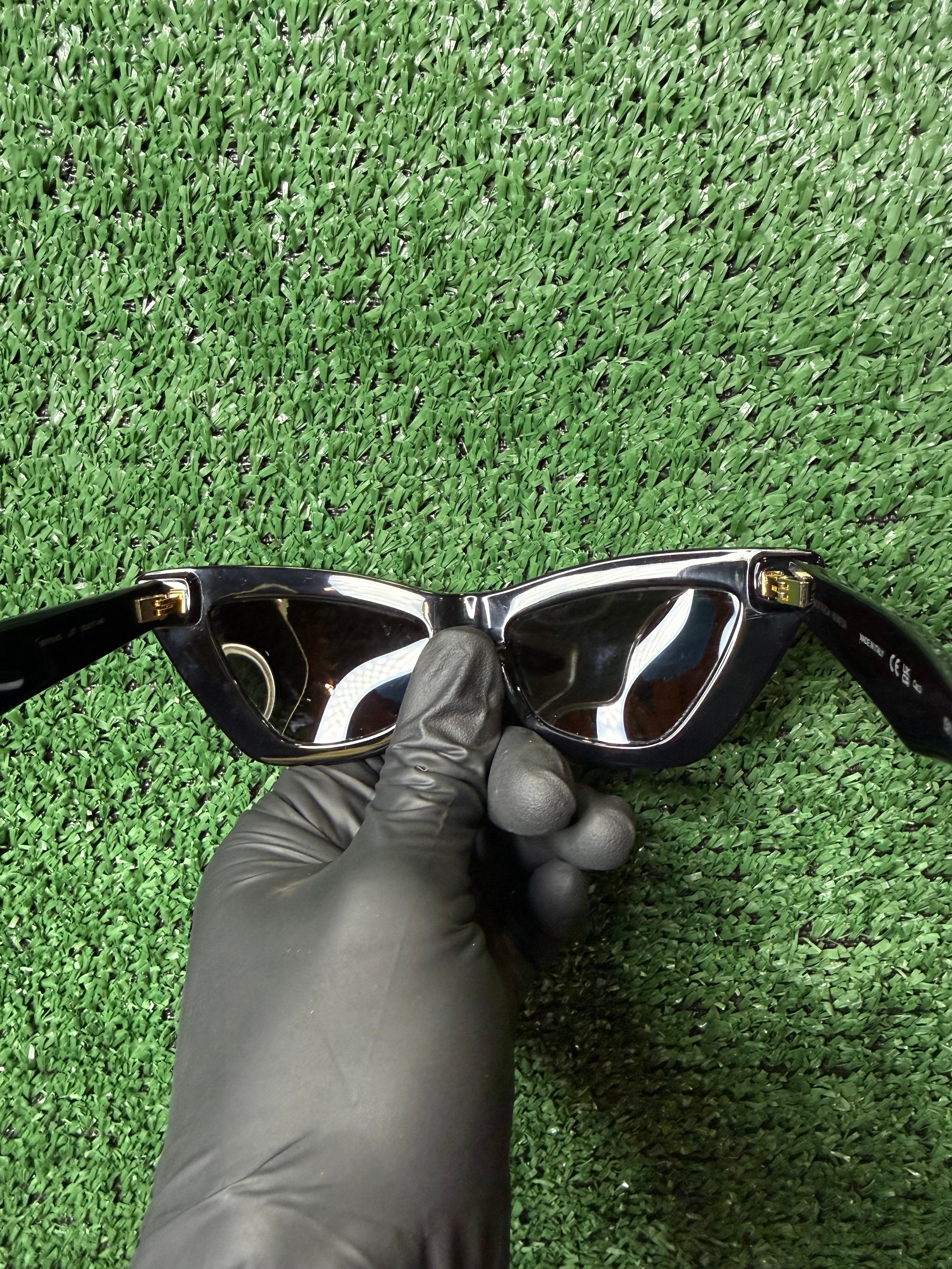 BOTTEGA VENETA BV1101S BLACK/GREY (001) SUNGLASSES