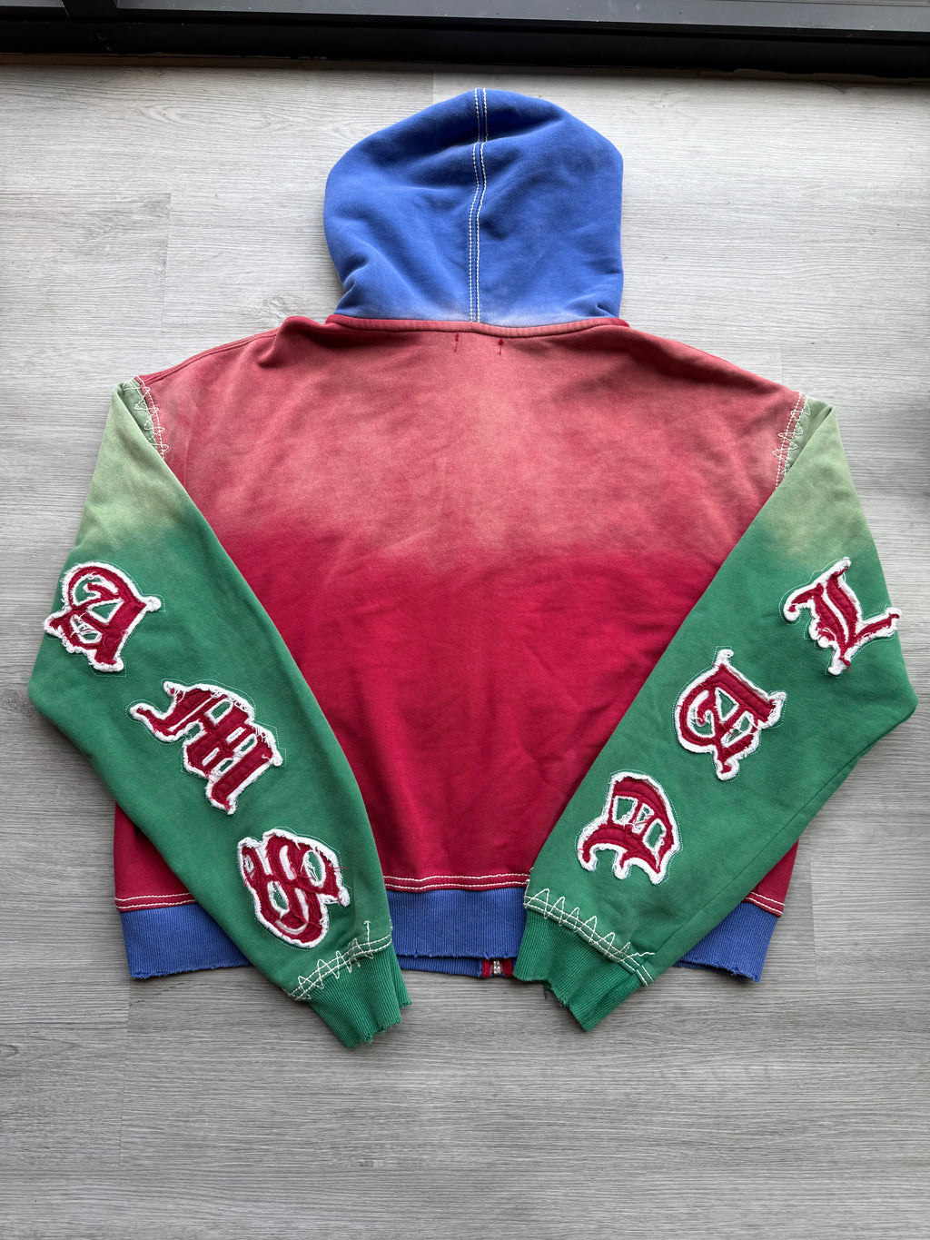Vale forever looney tunes zip up hoodie