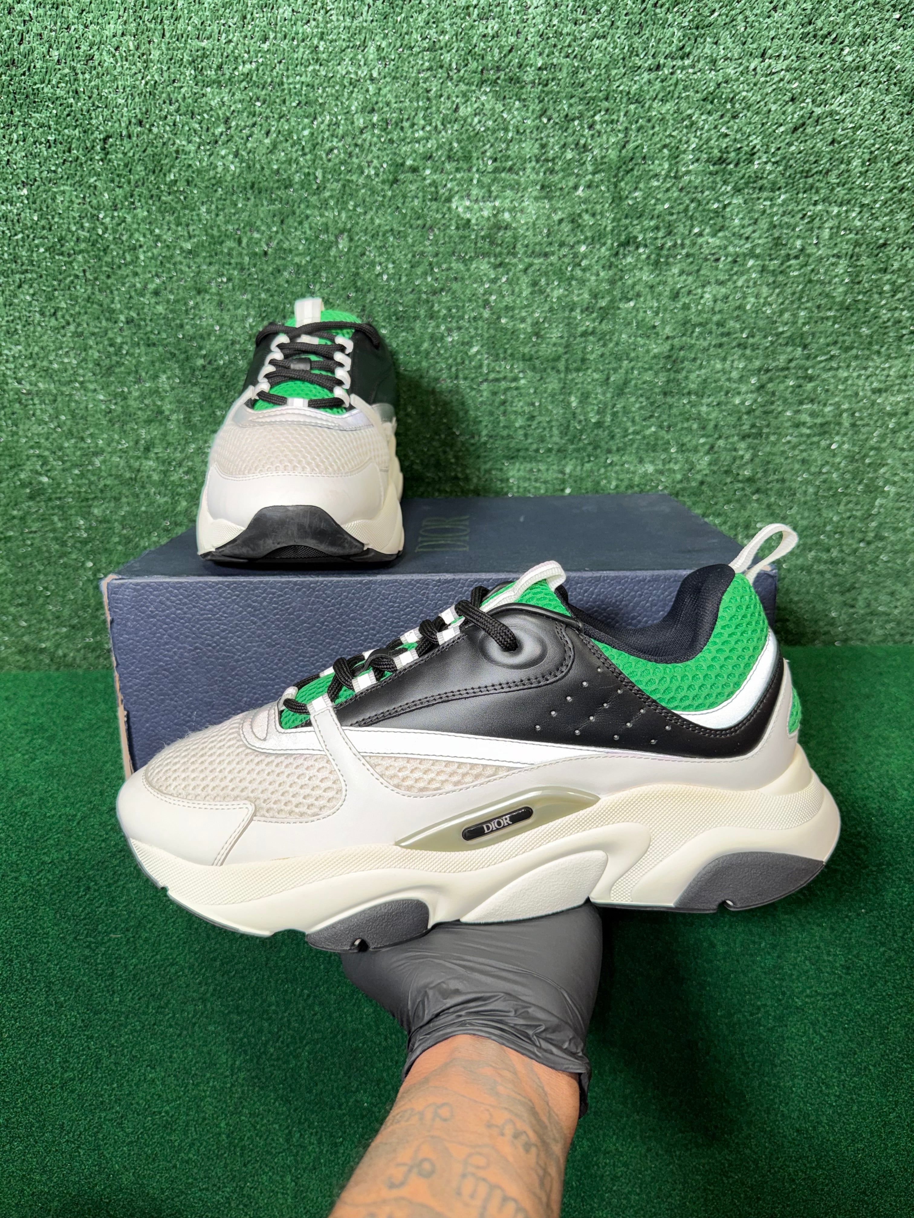DIOR B22 ‘WHITE GREEN’
