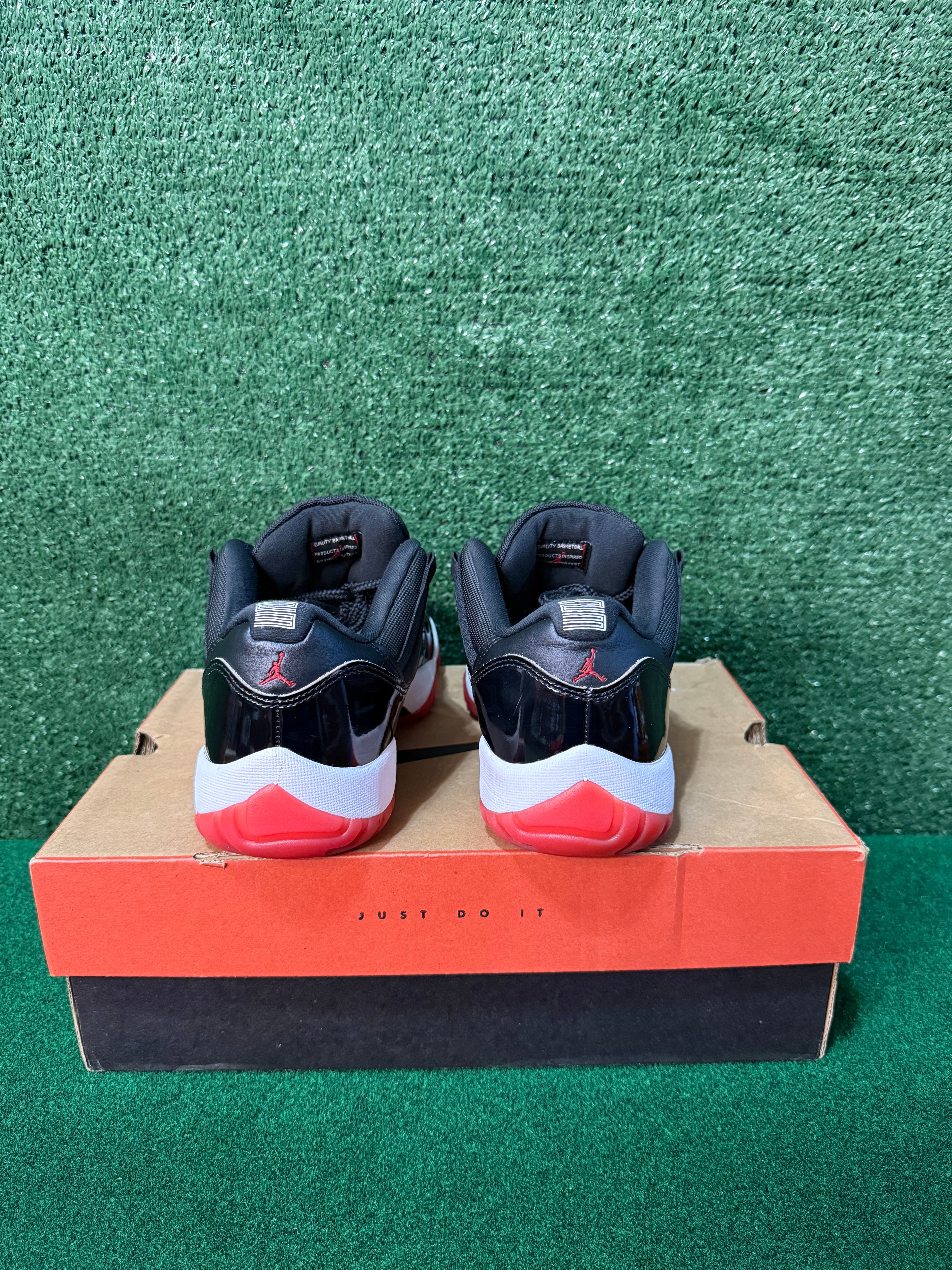 JORDAN 11 RETRO LOW BRED (2025)