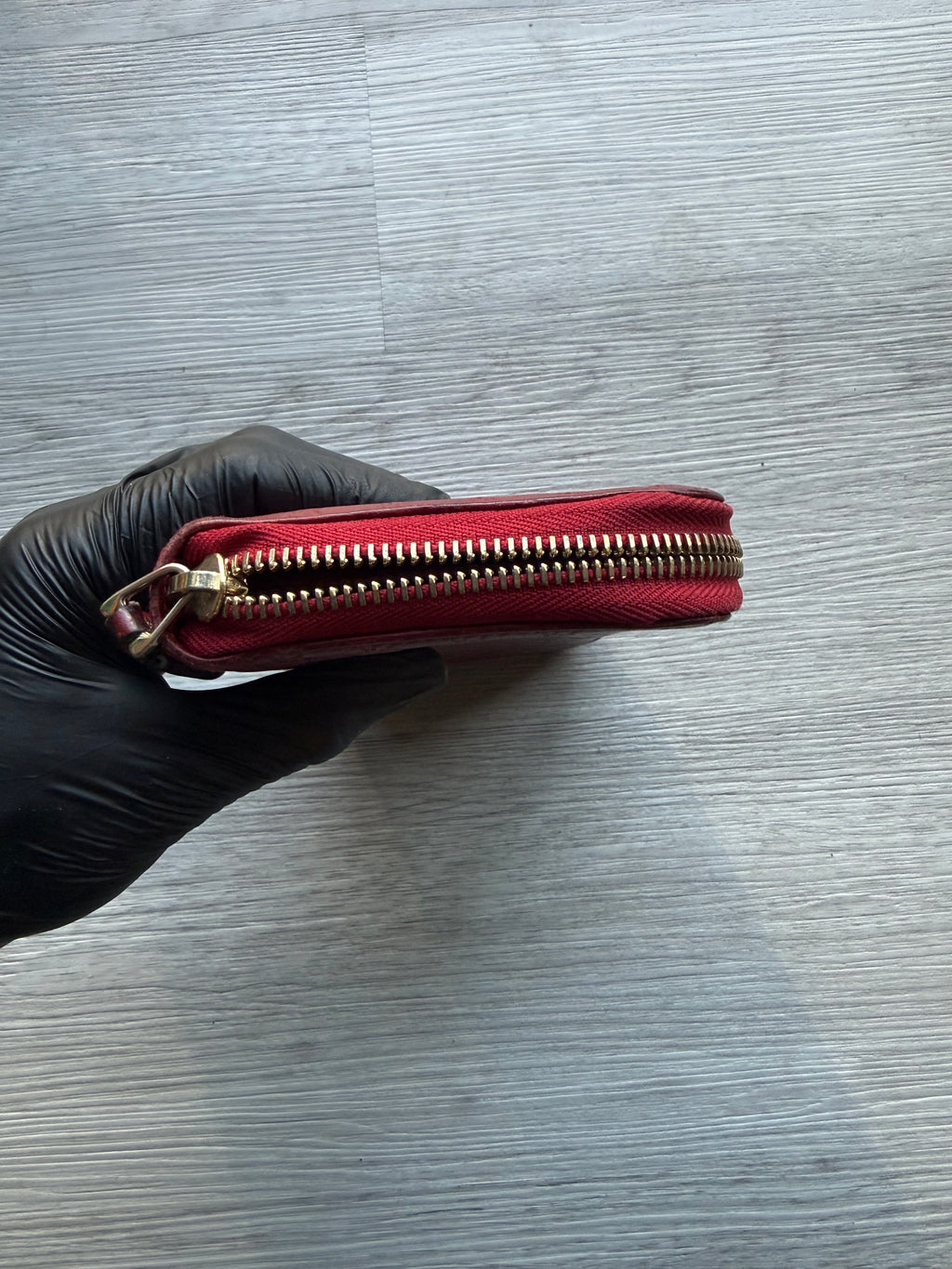 Gucci micro guccissima red gucci gg zip clutch