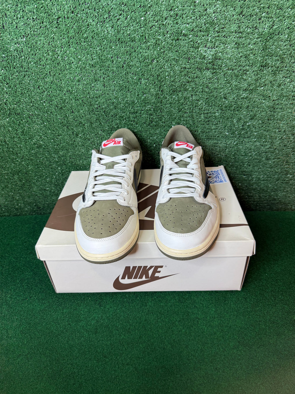 JORDAN 1 RETRO LOW OG SP ‘TRAVIS SCOTT MEDIUM OLIVE’