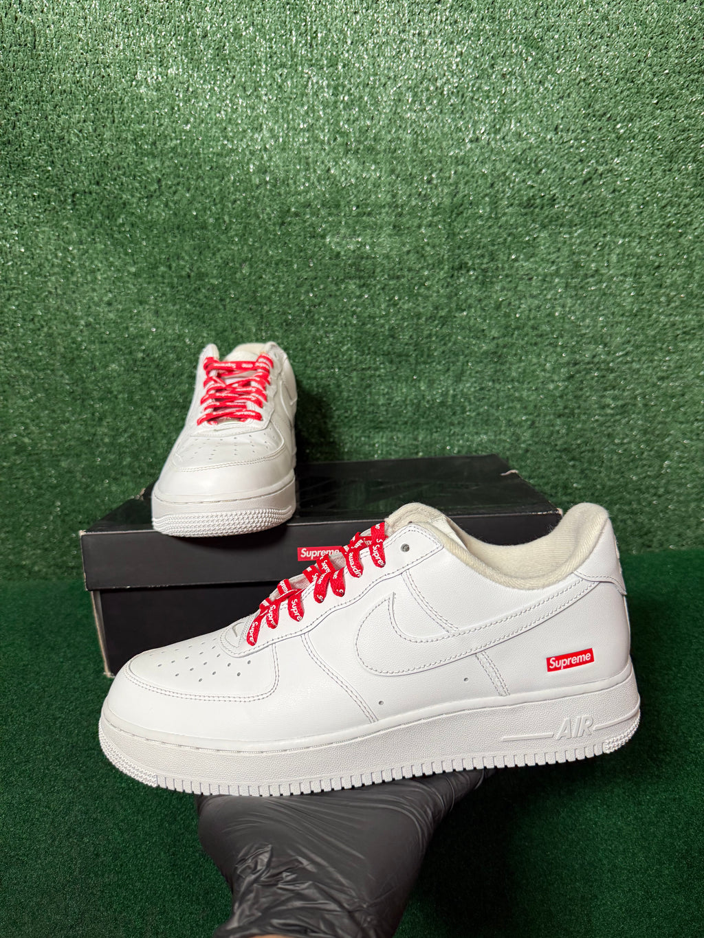 Nike Air Force 1 Low Supreme White