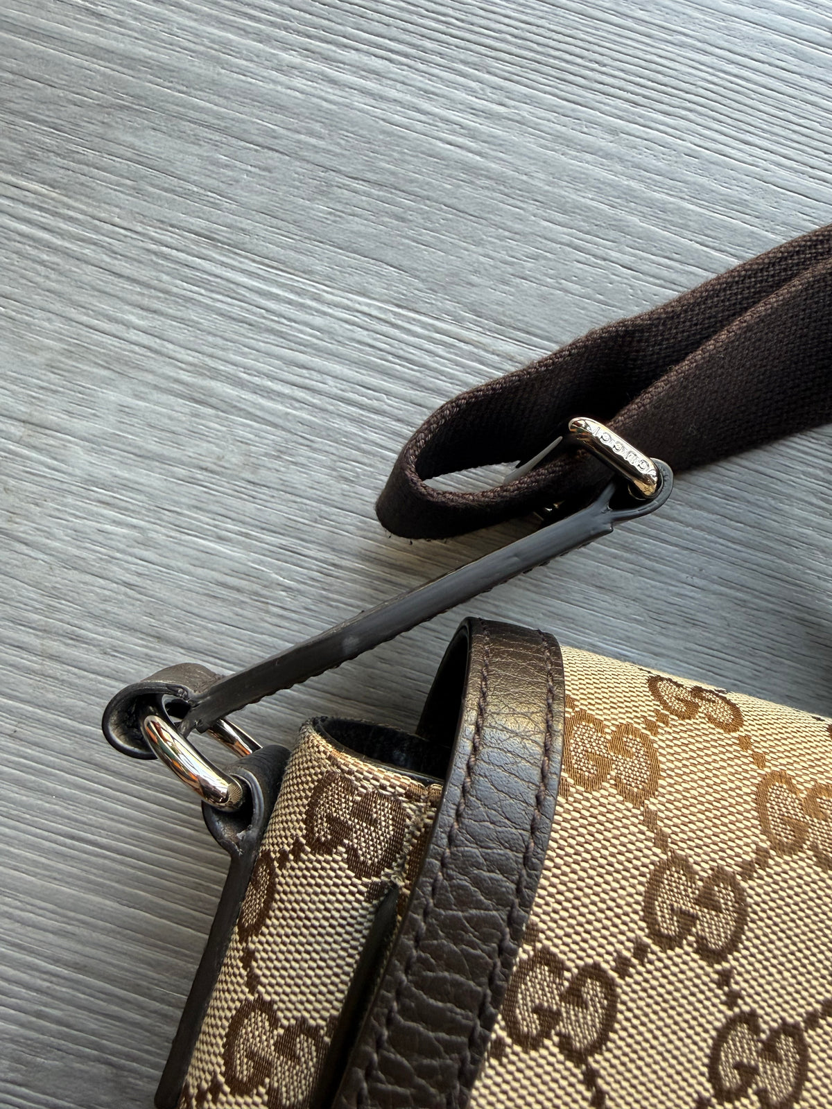 Gucci gg canvas messenger bag ‘tan’