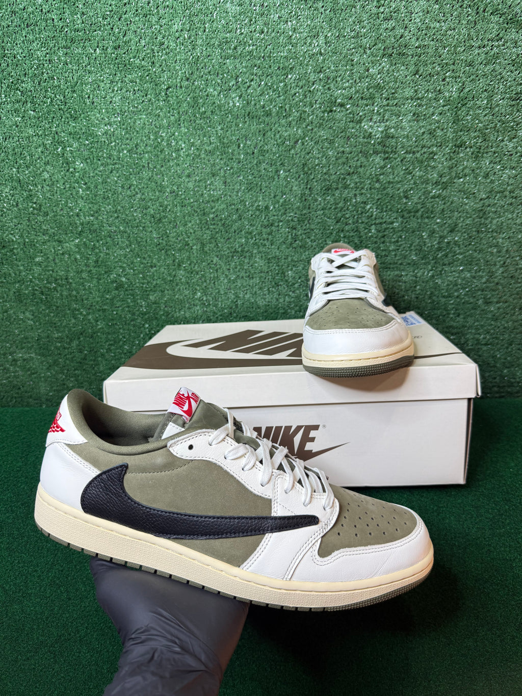 JORDAN 1 RETRO LOW OG SP ‘TRAVIS SCOTT MEDIUM OLIVE’