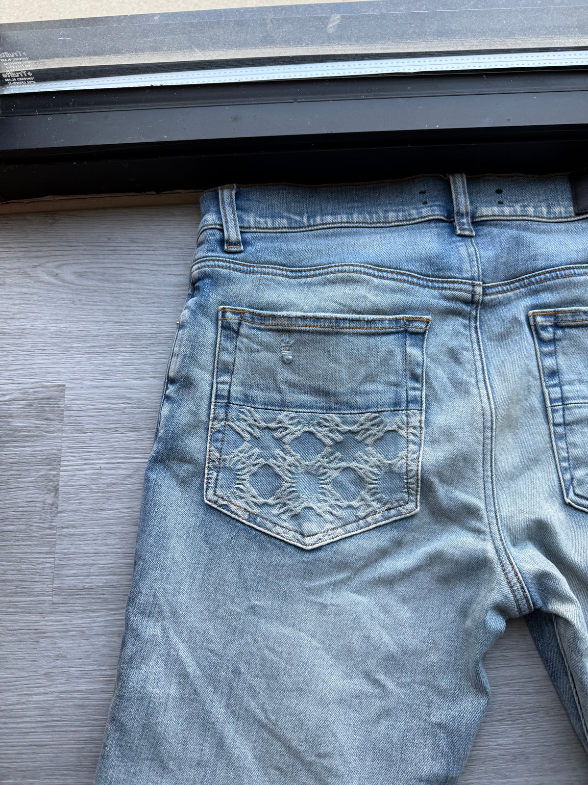 Amiri denim jeans/ Amiri embroidered