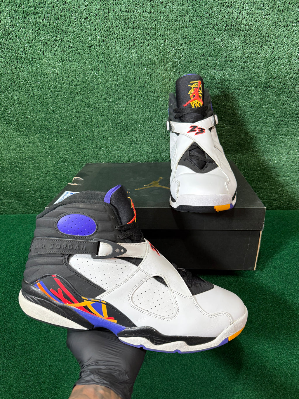 JORDAN 8 RETRO ‘THREE-PEAT’ (2015)