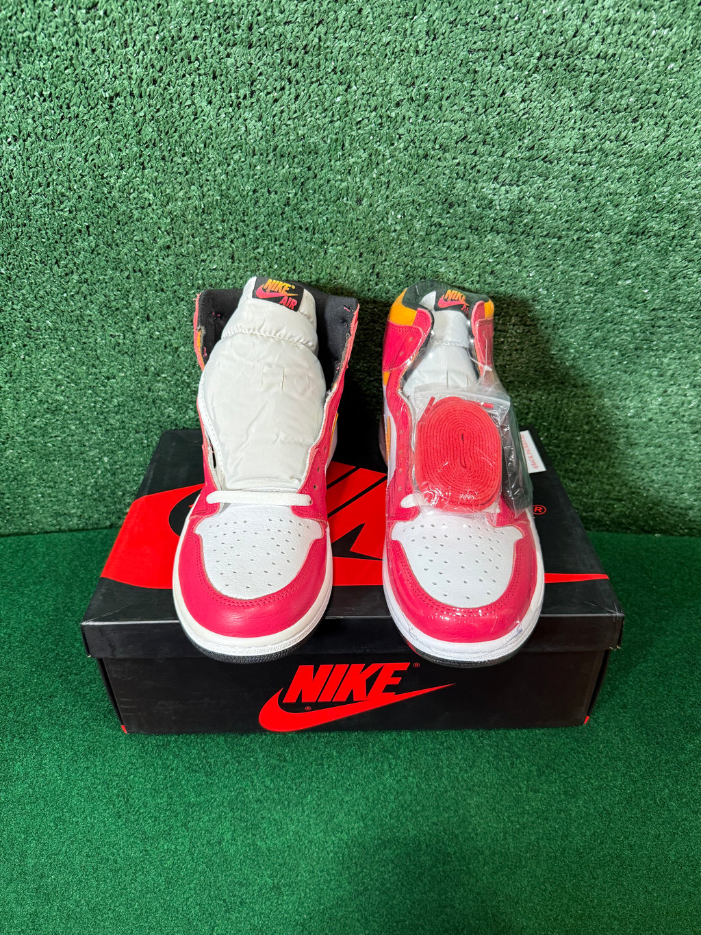 JORDAN 1 RETRO HIGH OG ‘LIGHT FUSION RED’