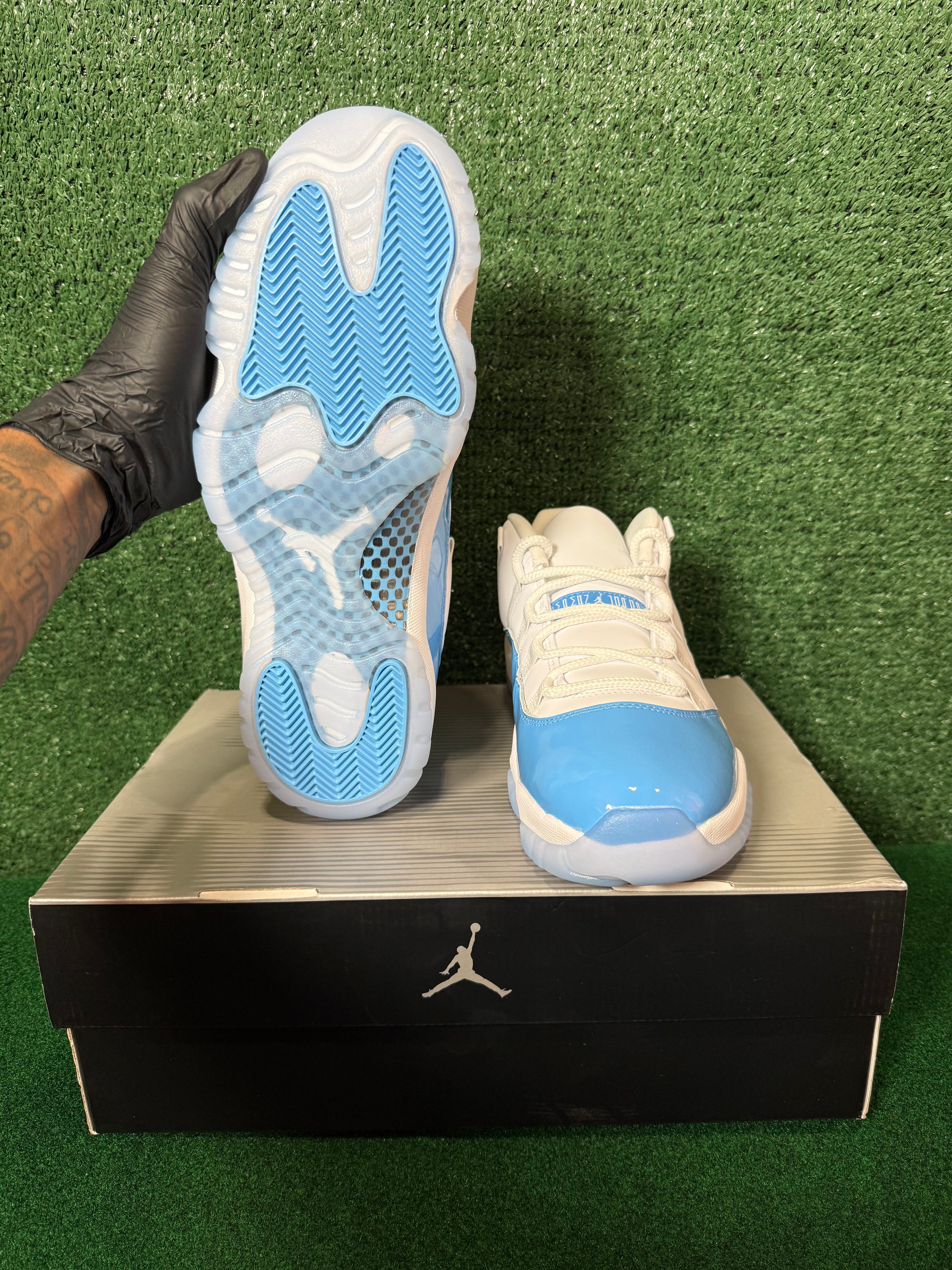 JORDAN 11 RETRO LOW UNIVERSITY BLUE (2026)