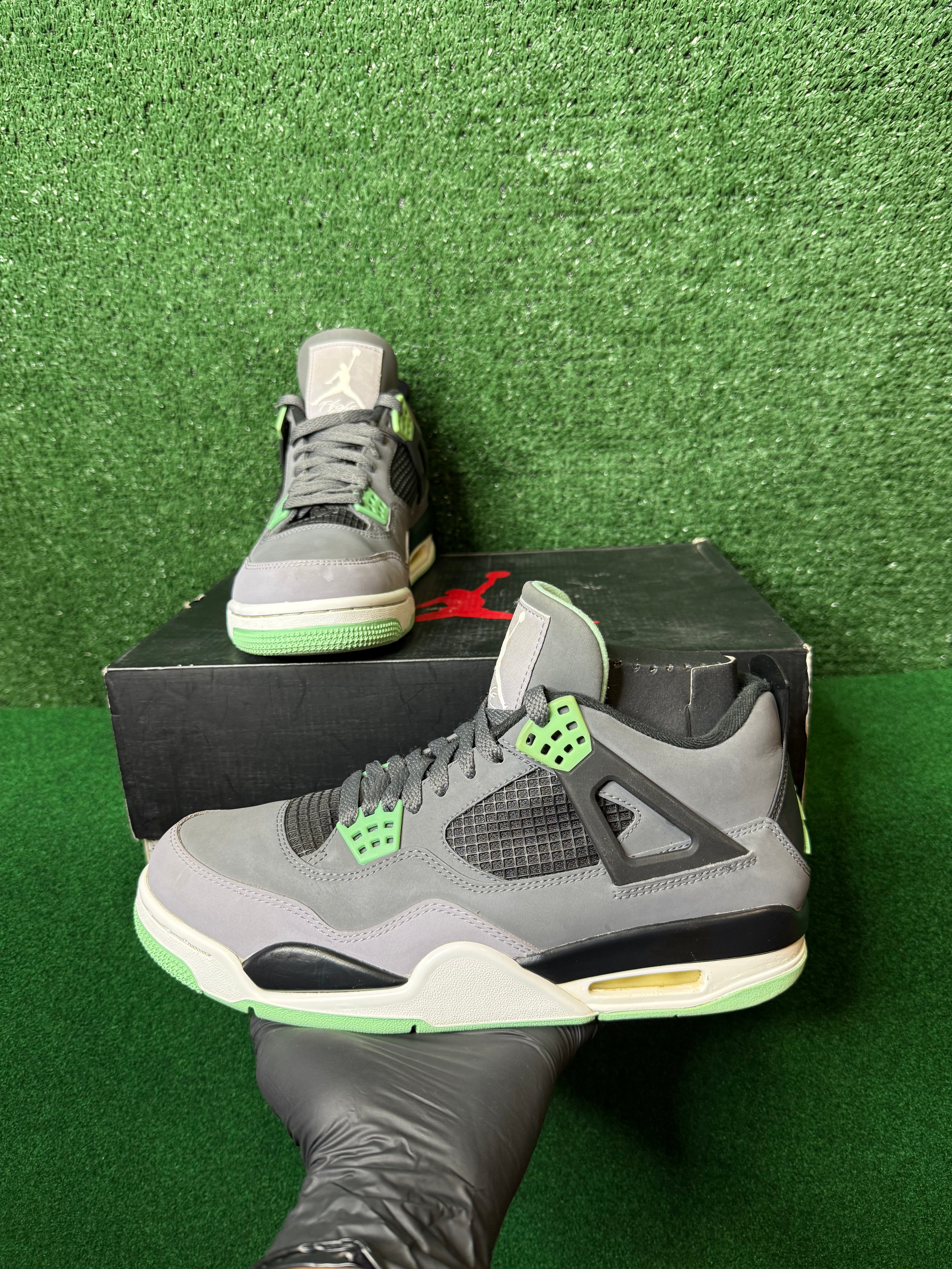 JORDAN 4 RETRO ‘GREEN GLOW’