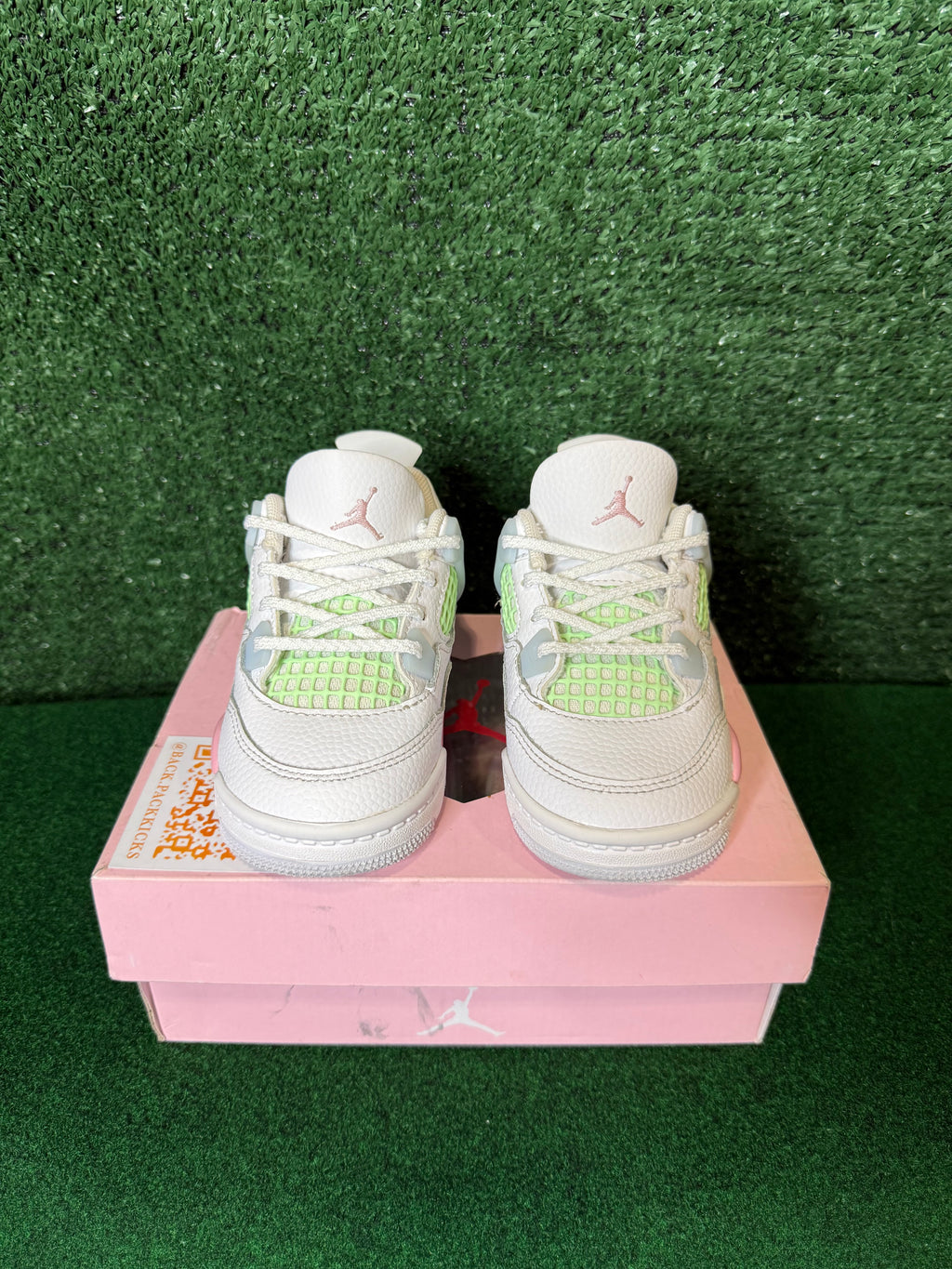 Jordan 4 retro “valentine’s day” (2026) (td)