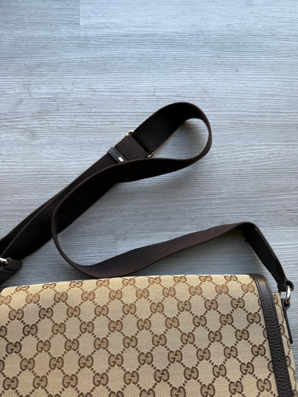 Gucci gg canvas messenger bag ‘tan’