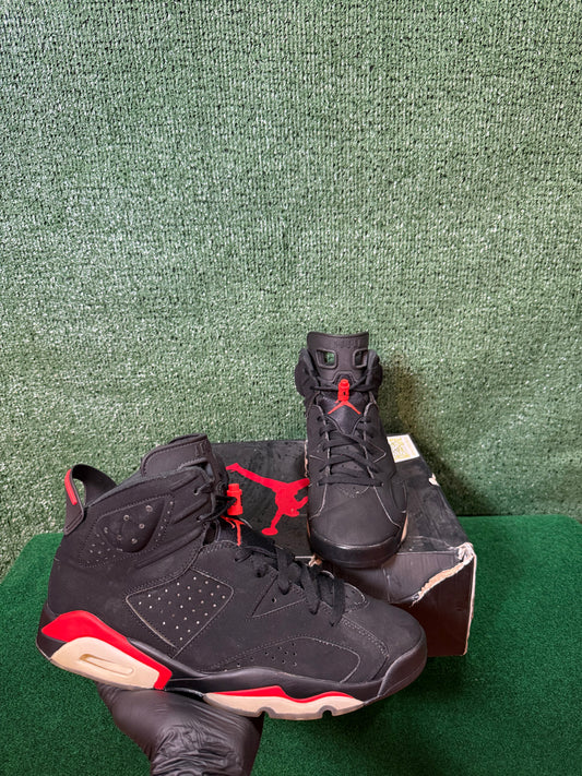 Jordan 6 Retro Black Infrared (2019) Preowned, Damaged Box