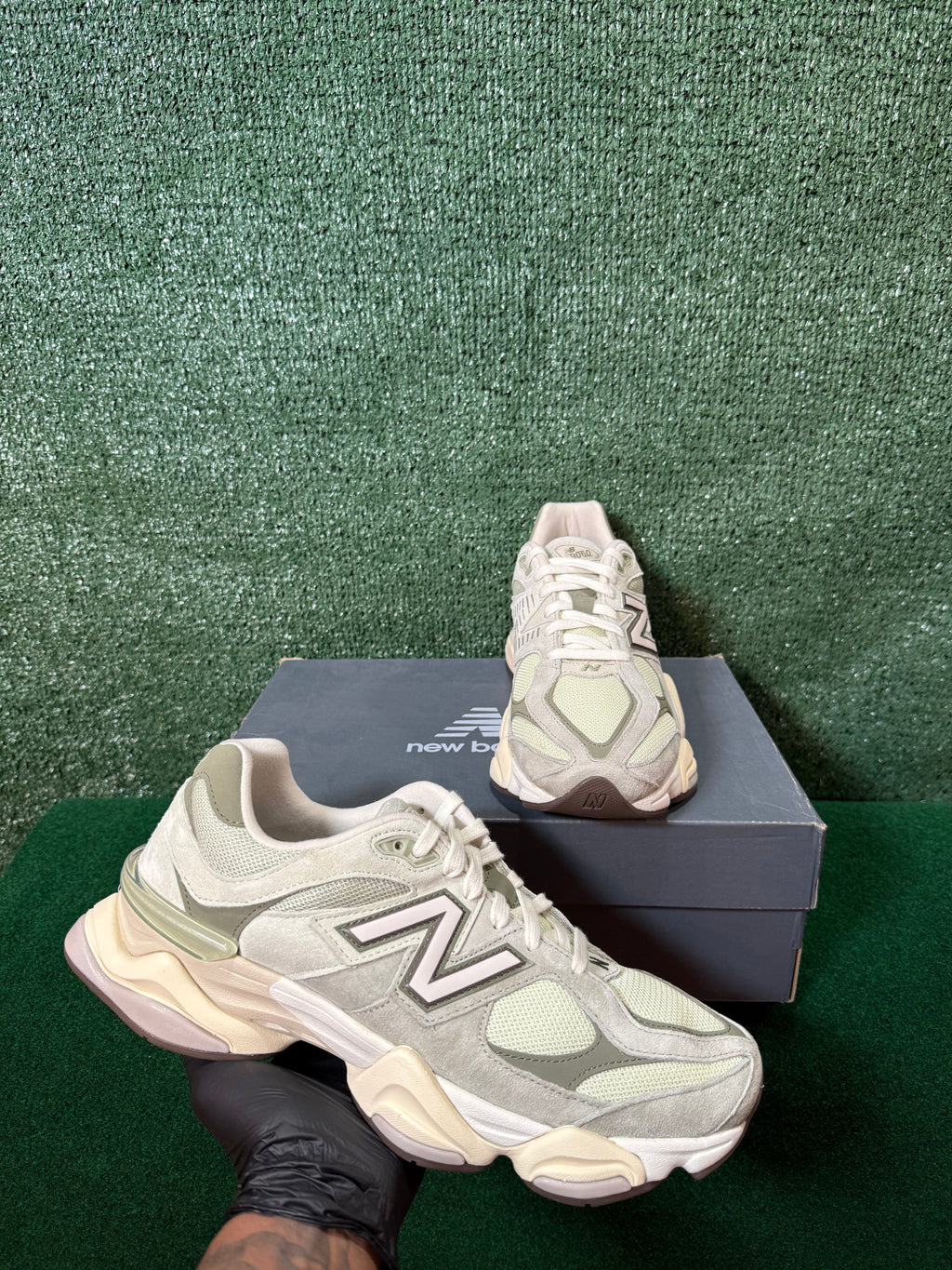 New Balance 9060
