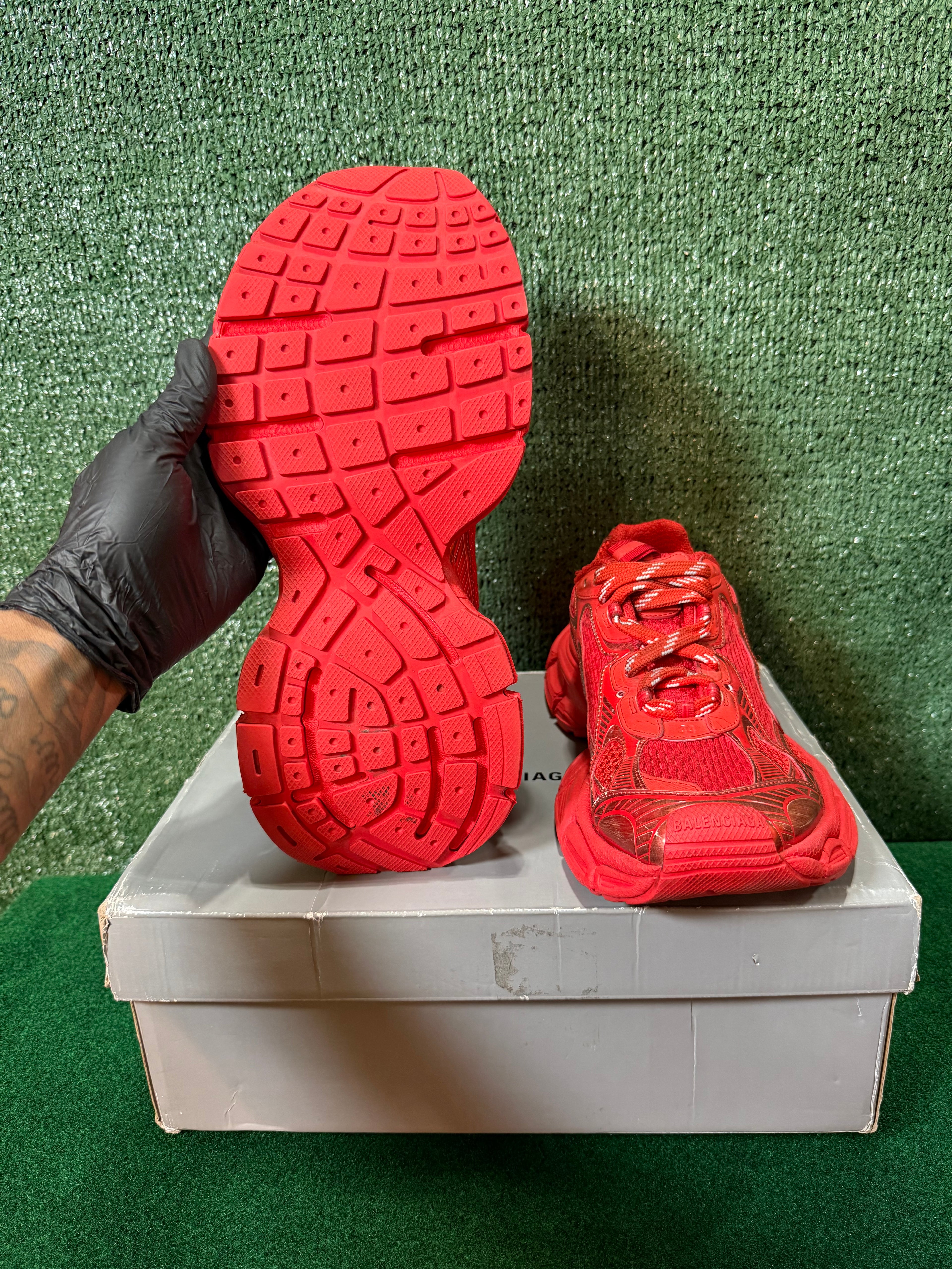 Balenciaga 3XL (Red)