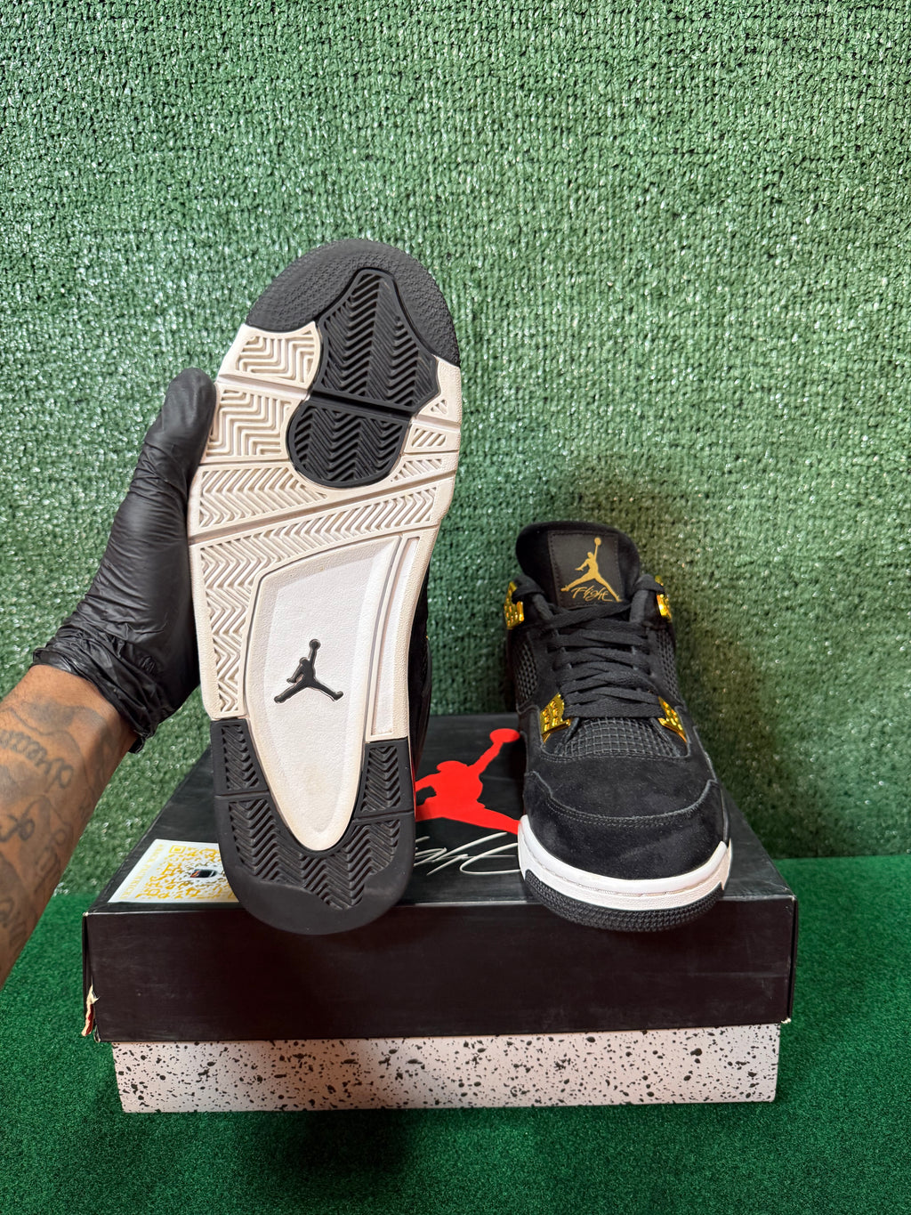Jordan 4 Retro Royalty