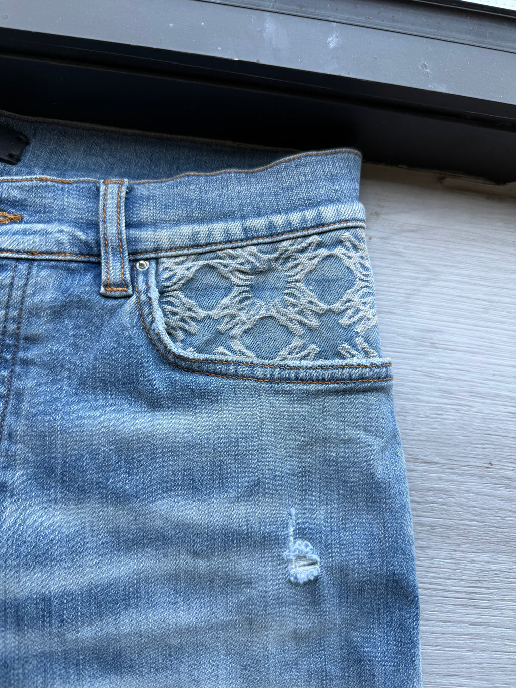 Amiri denim jeans/ Amiri embroidered