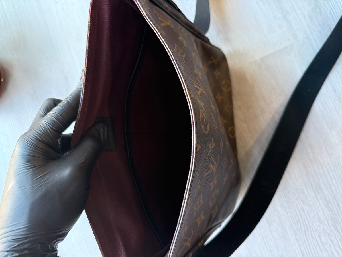 Louis Vuitton monogram macassar bass mm crossbody bag ‘2010’