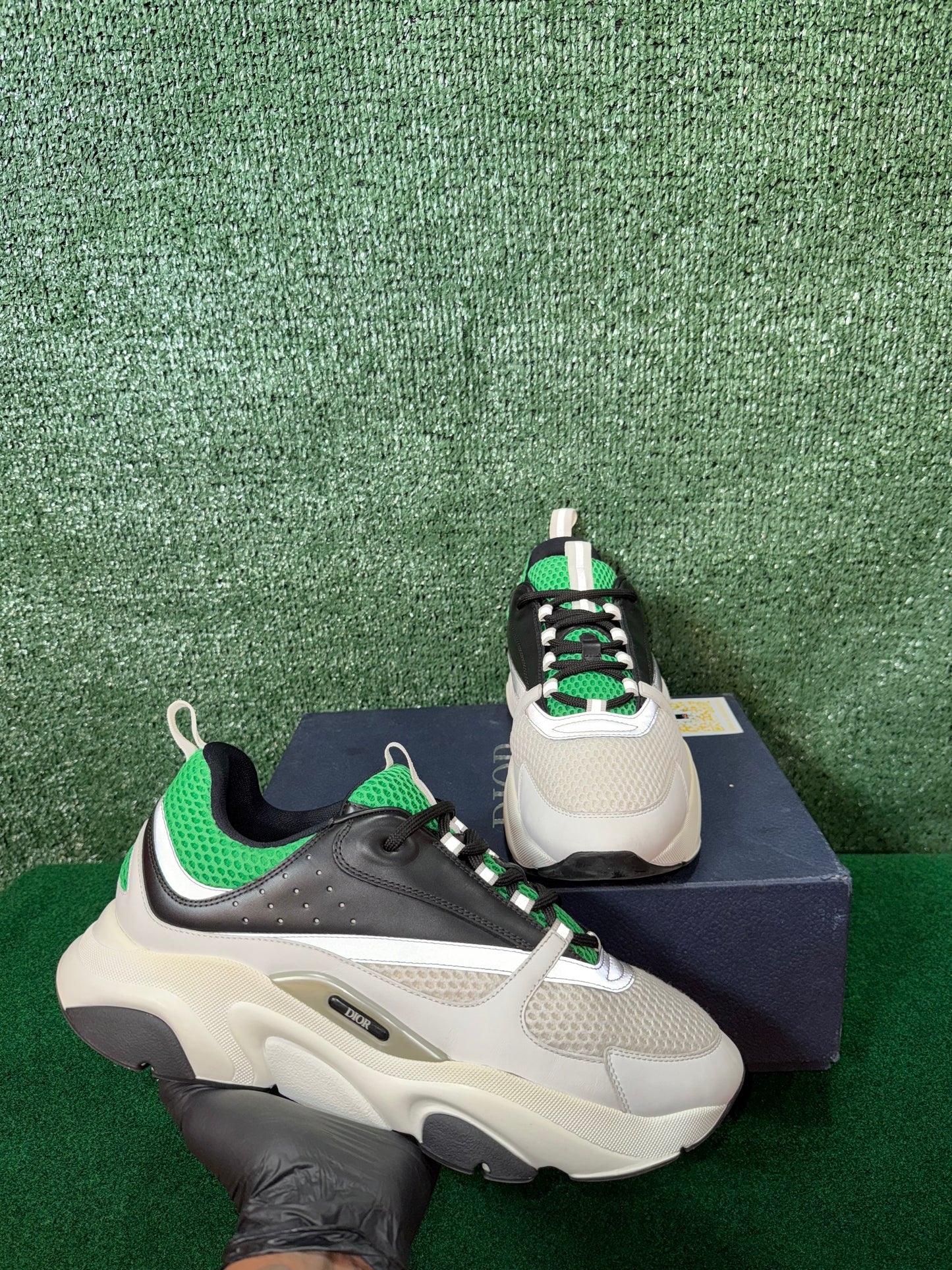 Dior B22 ‘White Green’ Preowned