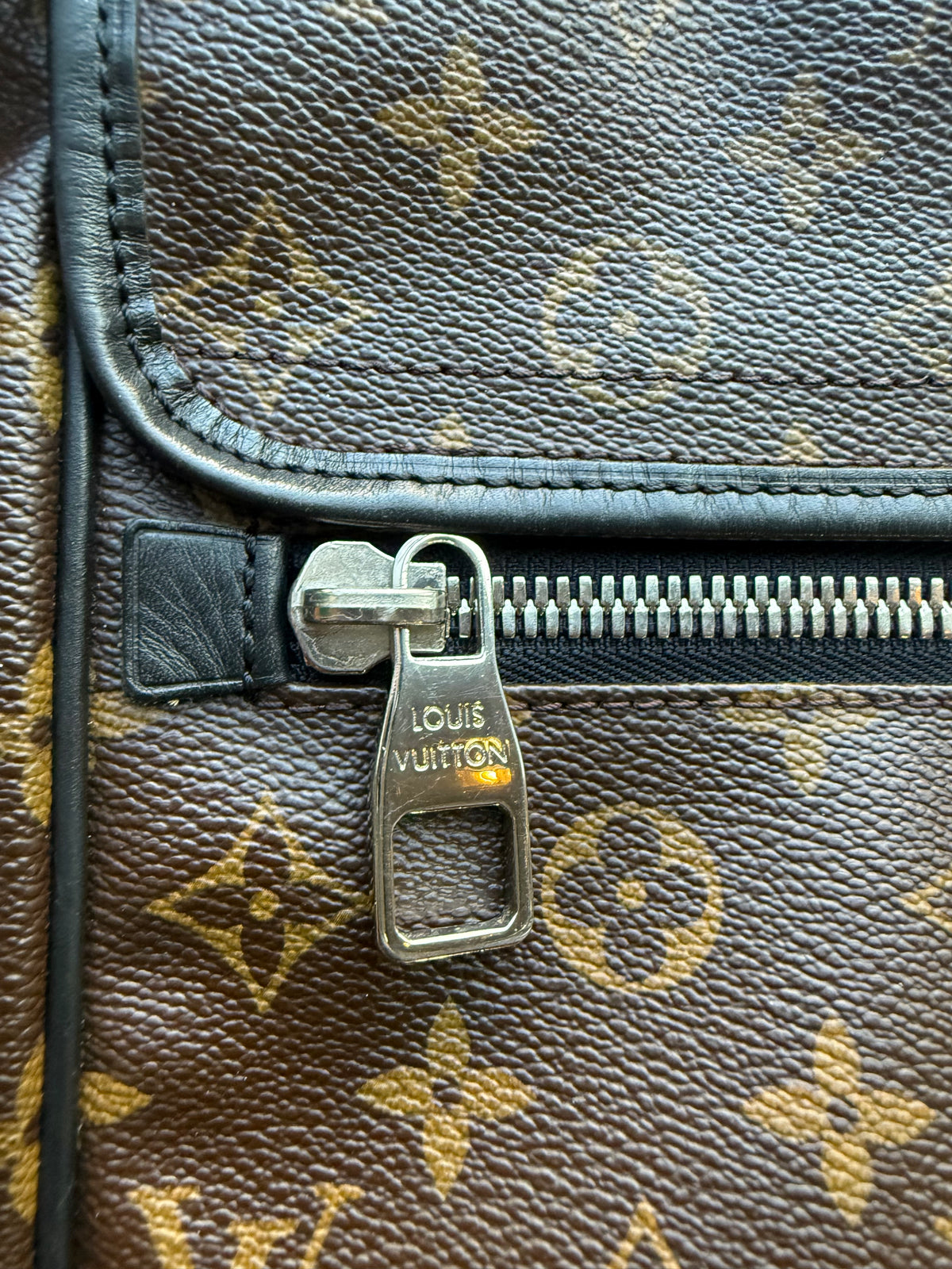 Louis Vuitton monogram macassar bass mm crossbody bag ‘2010’