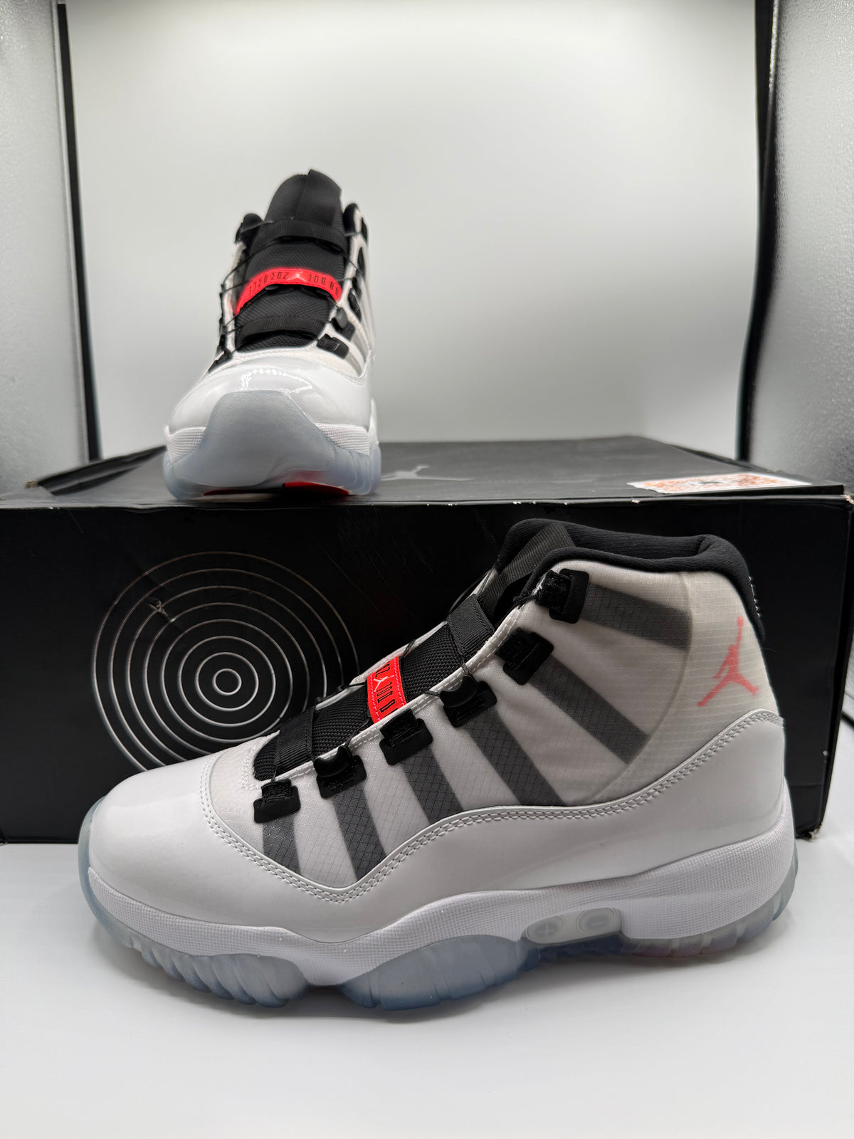 Air Jordan 11 adapt “white”