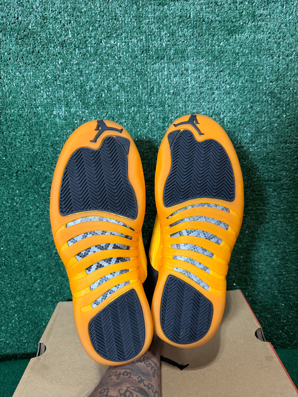 Jordan 12 Retro Black University Gold